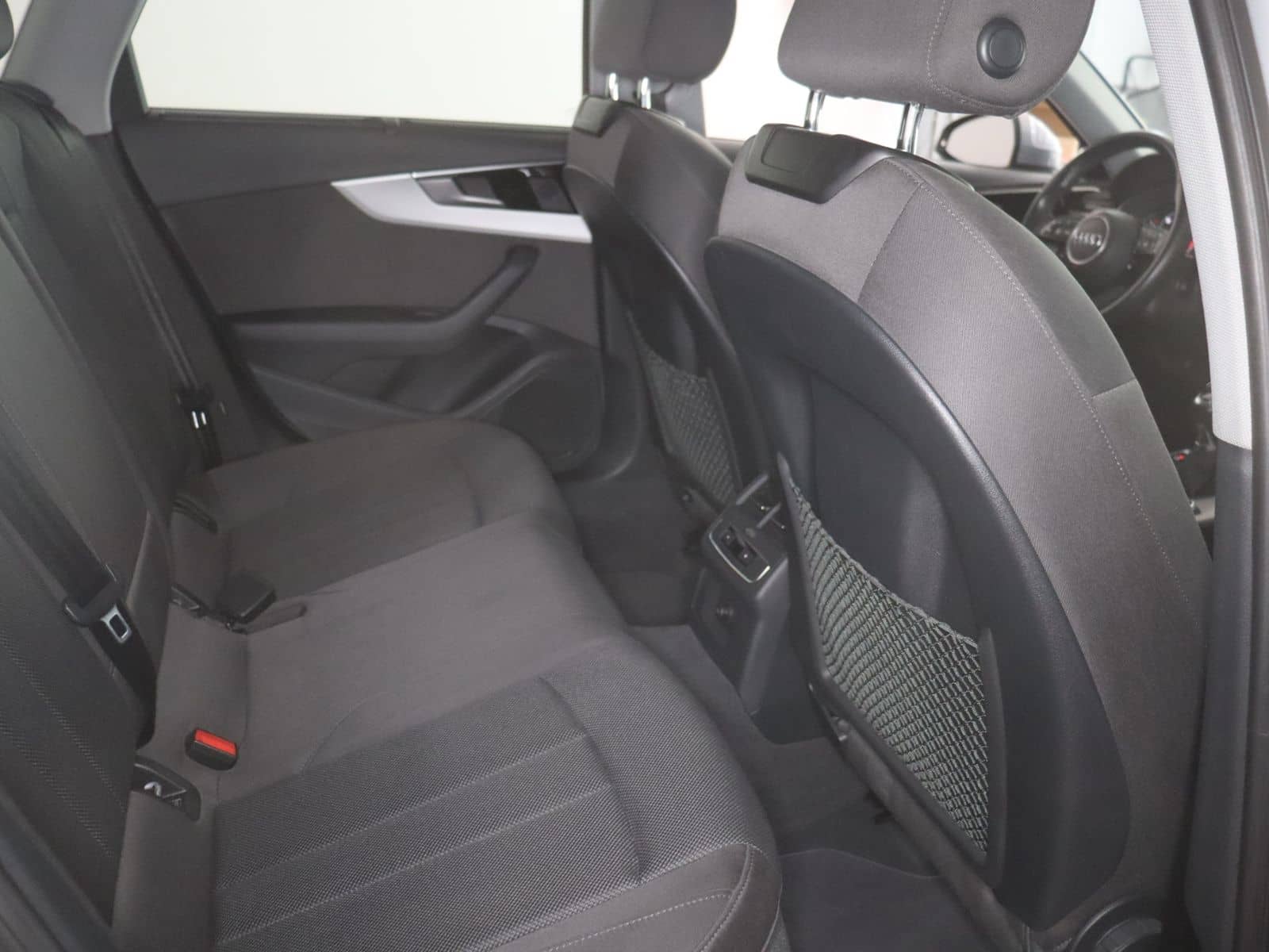 Audi A4 Avant 35TFSI 261,-ohne Anzahlung Navi AHK Sit foto 14