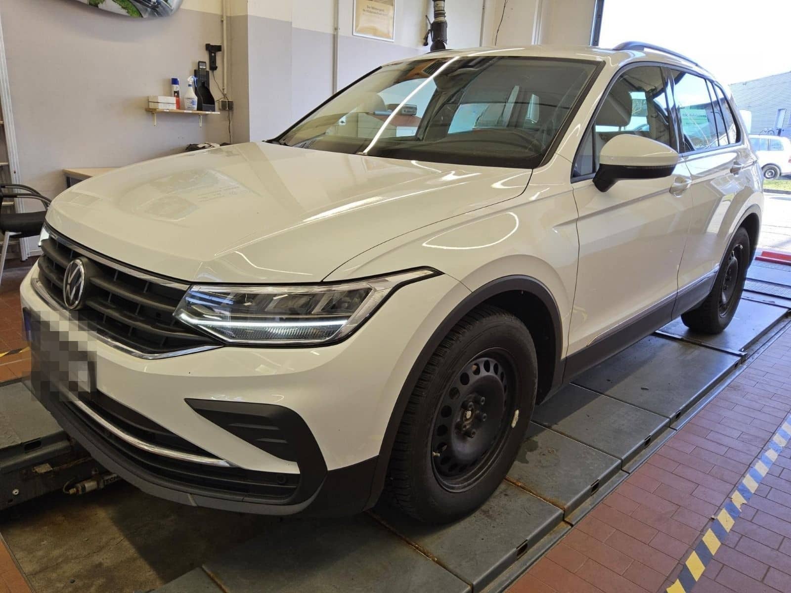 Volkswagen Tiguan 2.0 TDI Life*LED*Rear View*Massagesitze* foto 2