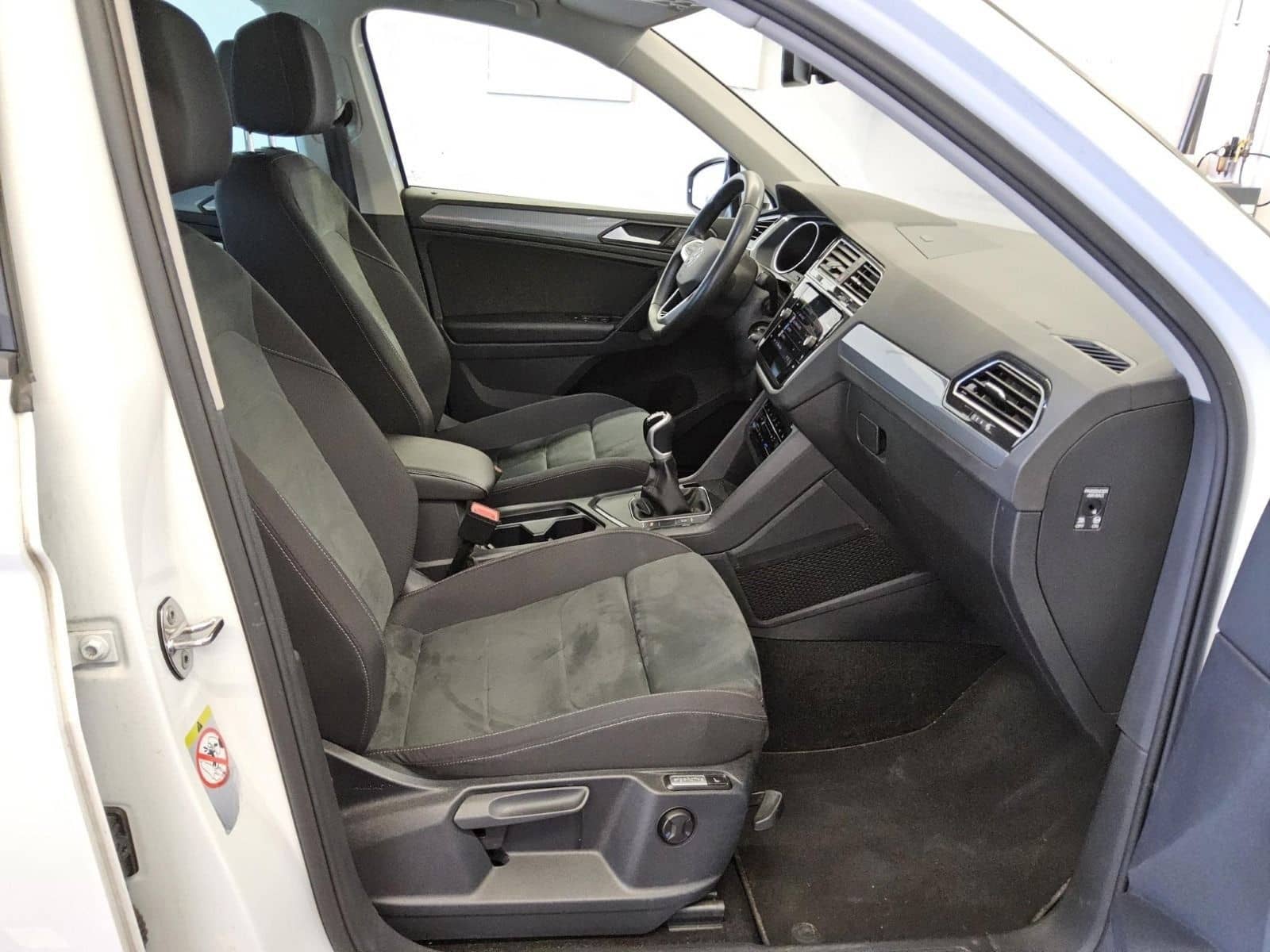 Volkswagen Tiguan 2.0 TDI Life*LED*Rear View*Massagesitze* foto 4