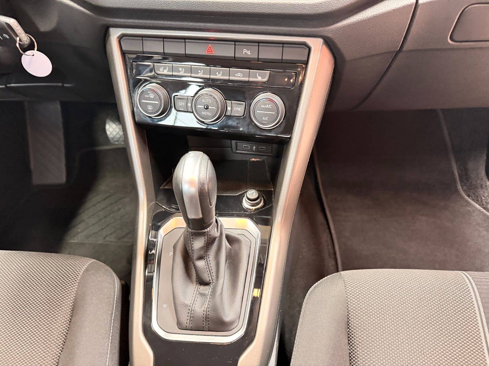 Volkswagen T-Roc Style DSG AHK ACC LED Apple CarPlay foto 15