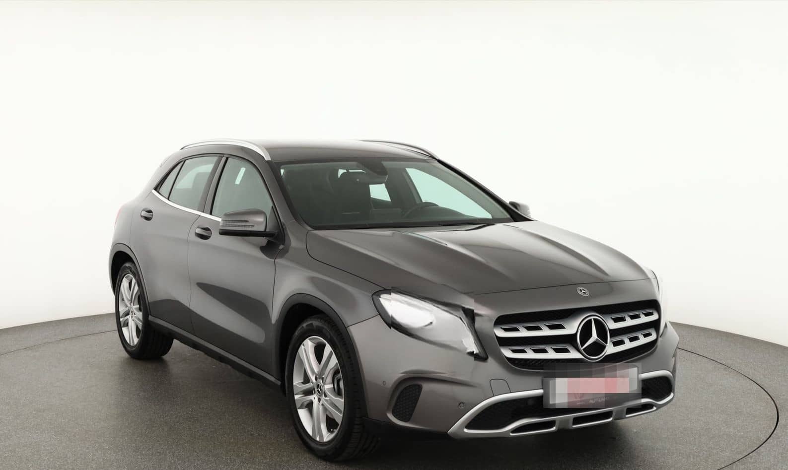 Mercedes-Benz GLA 180 LED Navi Sitzheizung Teilleder PDC ACC foto 7