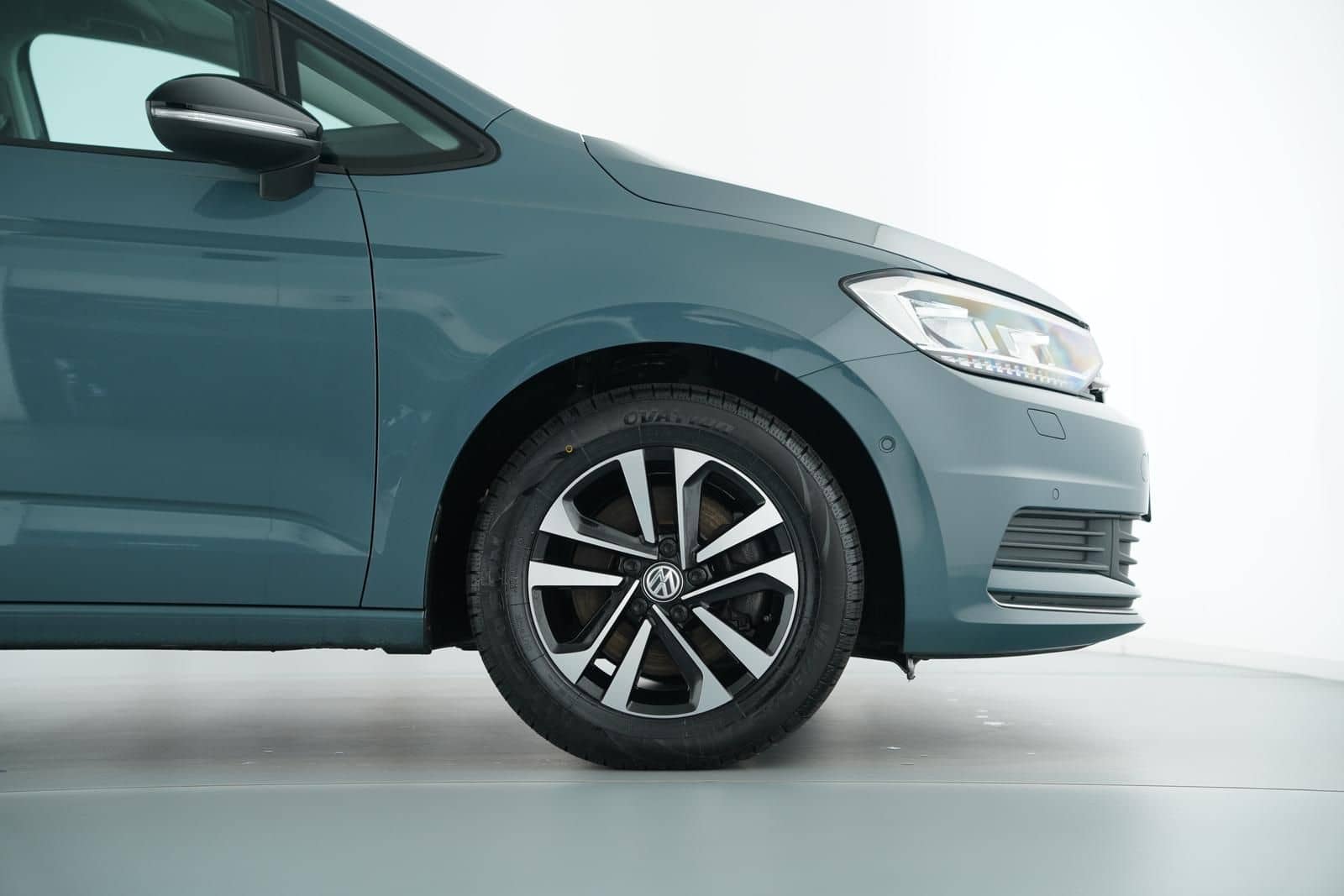 Volkswagen TOURAN IQ DRIVE 1.6TDI 1.HAND+SCHWENKBARE AHKuvm foto 4