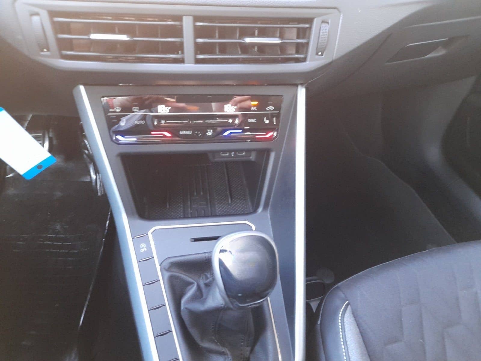 Volkswagen Taigo 1.0 TSI Goal Navi CarPlay SHZ PDC foto 10