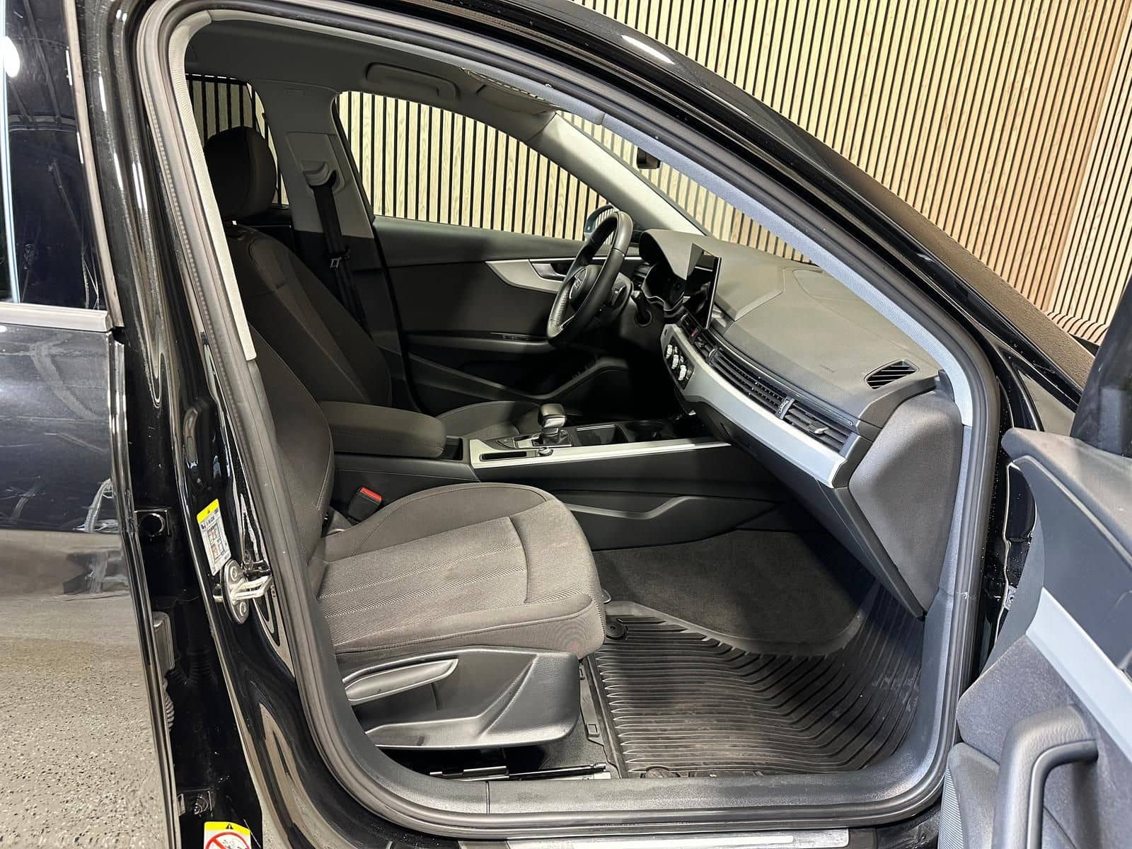 Audi A4 Avant 2.0 35 TFSI Navi|SHZ|Alu|LED foto 10