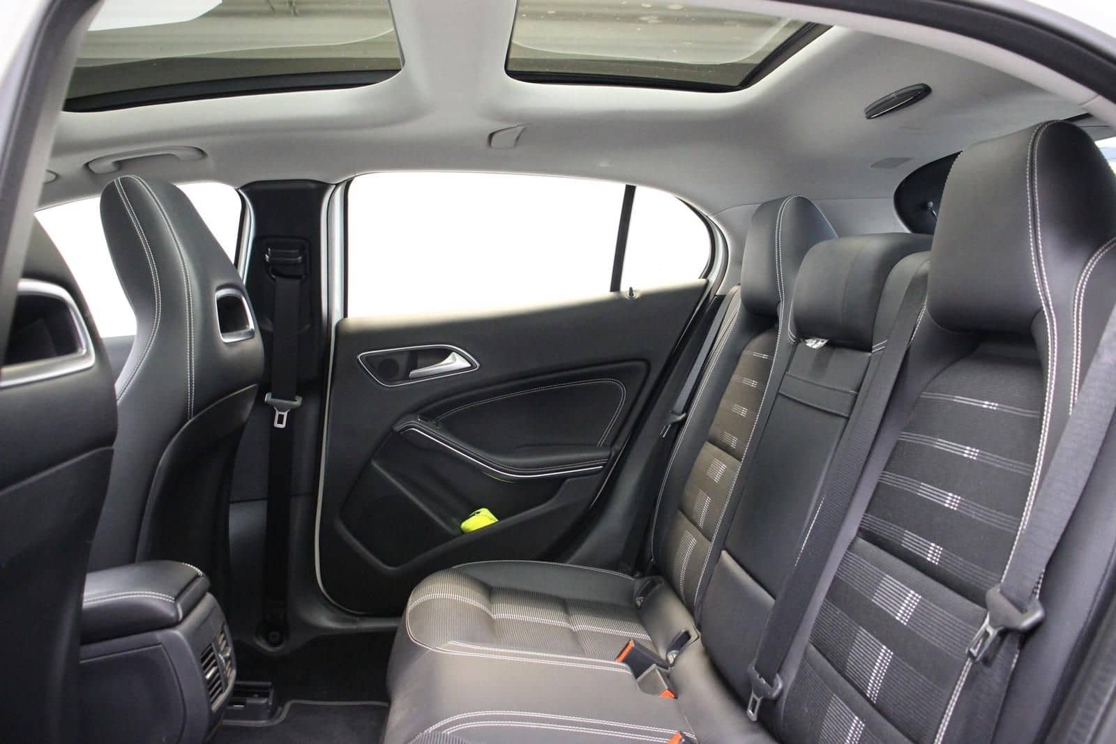 Mercedes-Benz GLA 200 Aut. PANO NAVI AHK TOTWINK. LED SHZ 2.HD foto 12