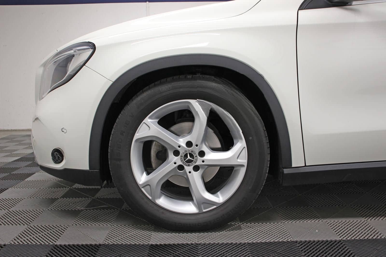 Mercedes-Benz GLA 200 Aut. PANO NAVI AHK TOTWINK. LED SHZ 2.HD foto 5