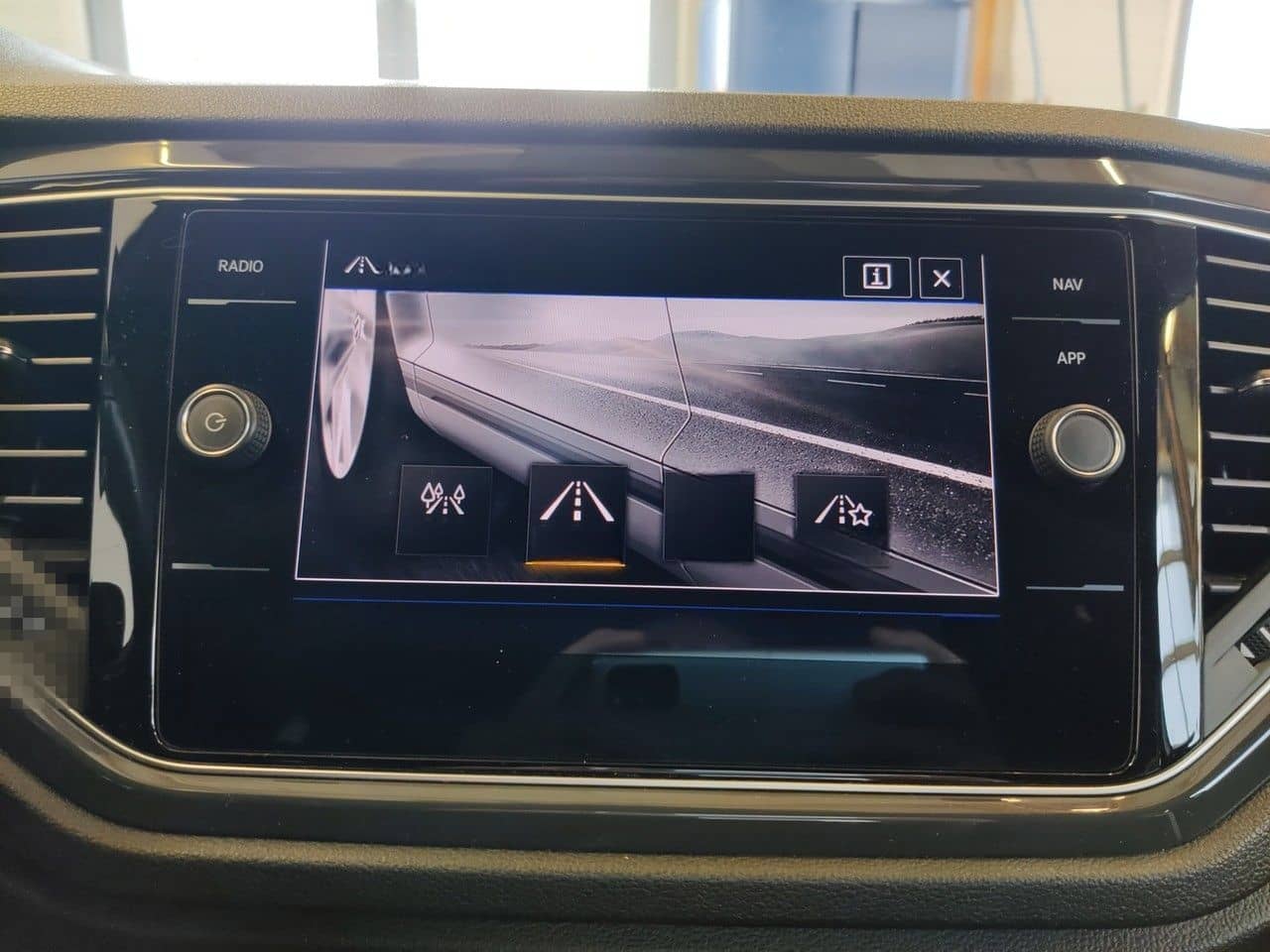 Volkswagen T-Roc 2.0 TDI DSG 4MOTION Sport, LED, ACC, Navi foto 17