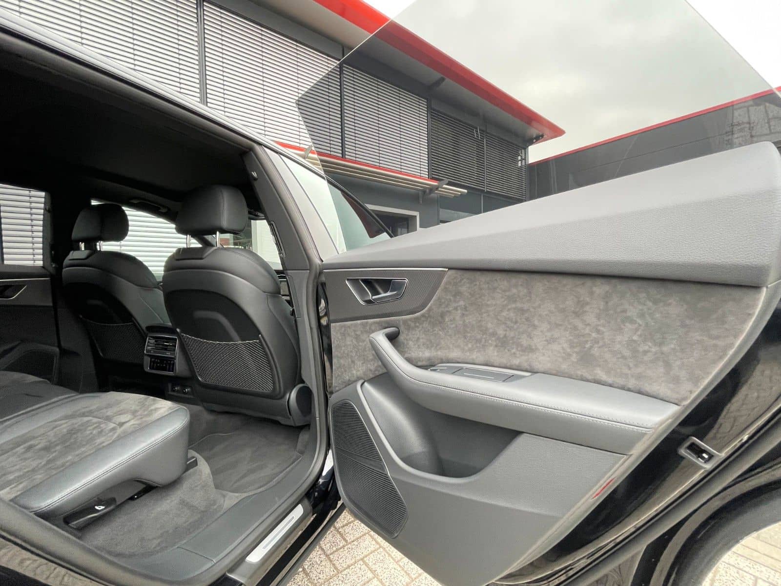 Audi RS Q8 4.0 TFSI qu. BLACK MATRIX DYNAMIK HUD PANO foto 21