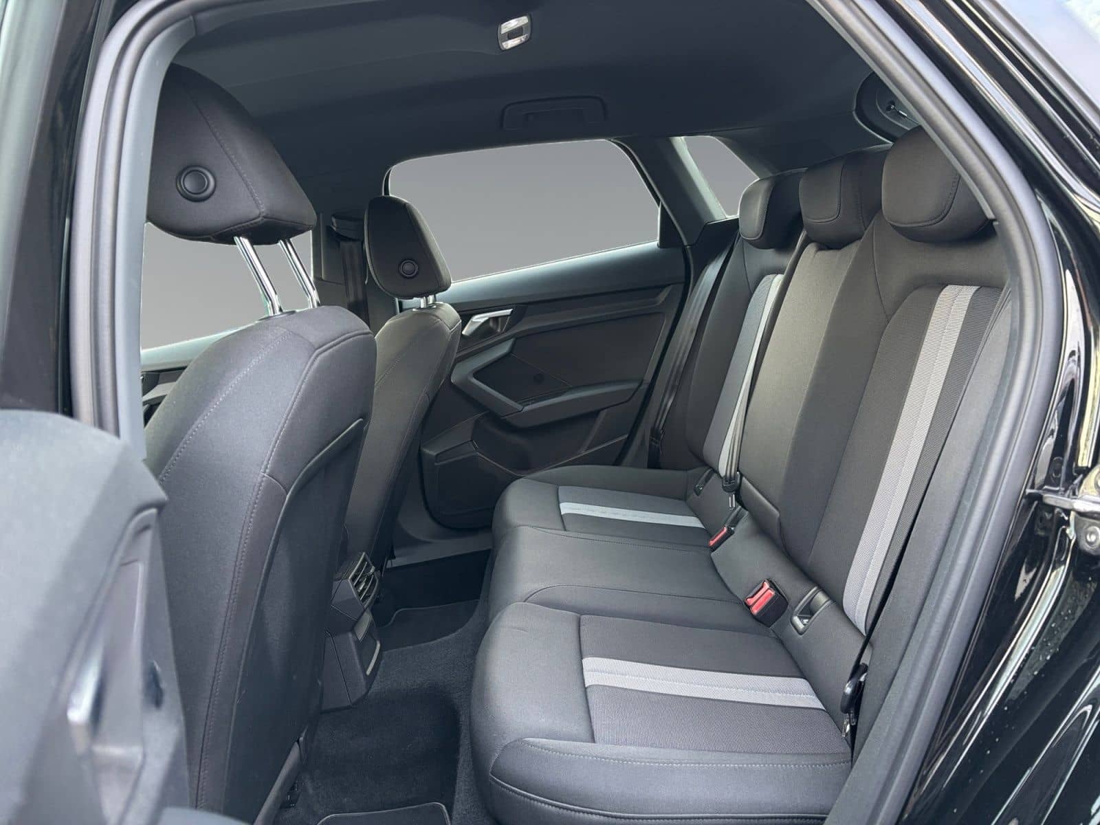 Audi A3 Sportback 30 TDI advanced foto 9