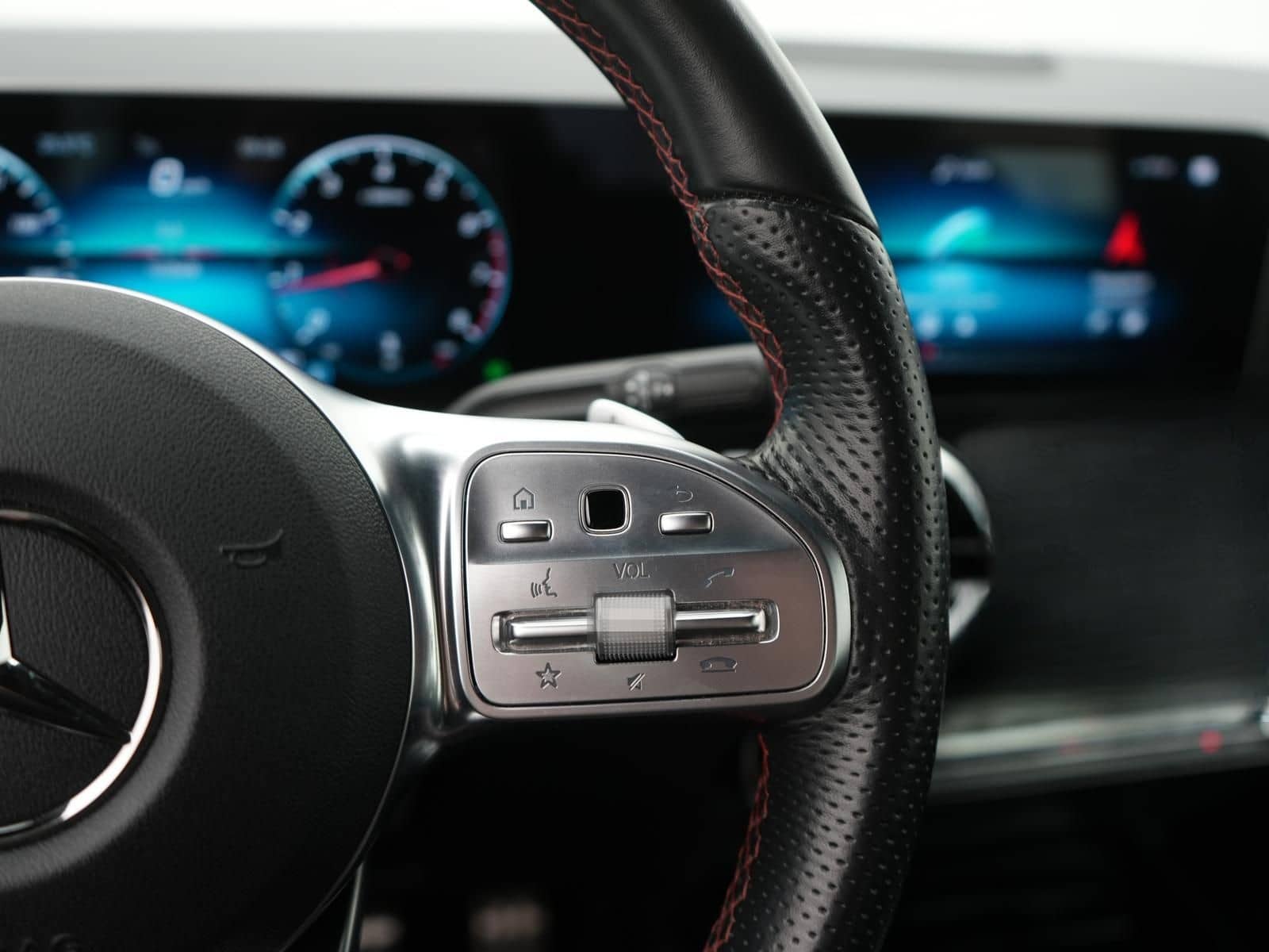 Mercedes-Benz B 200 AMG-Line,LED,PANO,AHK,APP,KAM,SHZ,NAV,TEMP foto 12