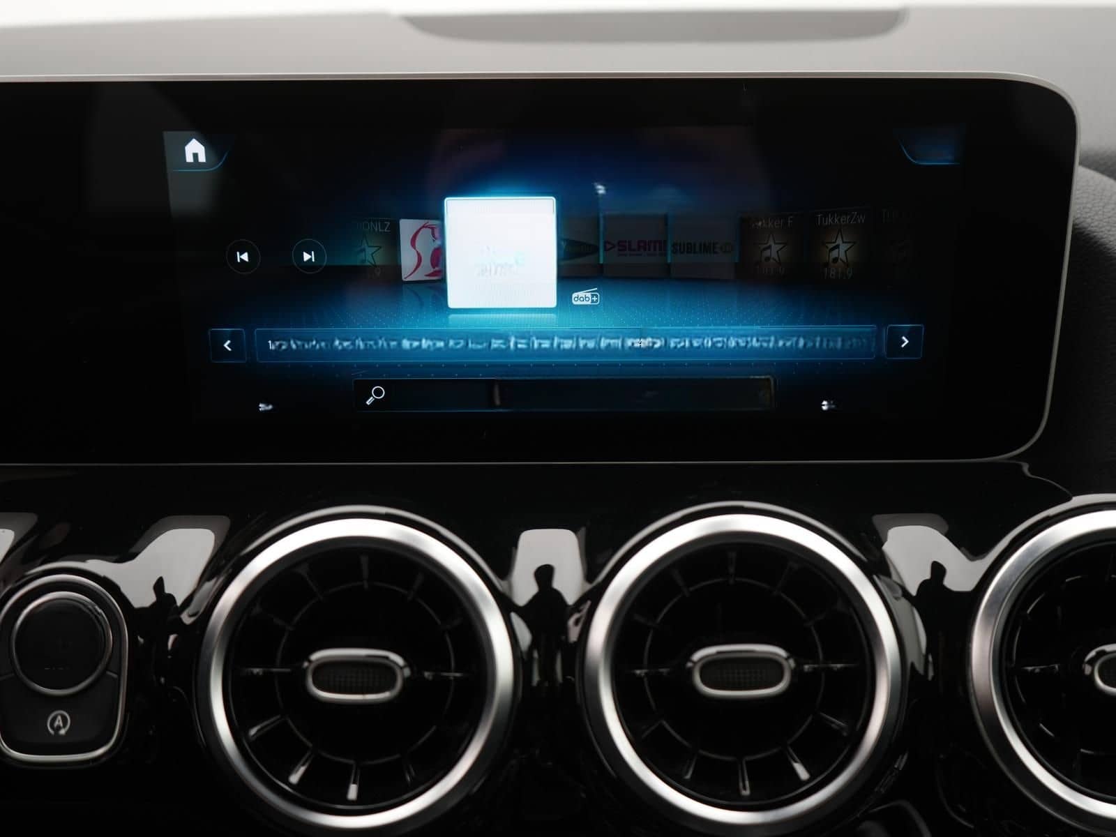 Mercedes-Benz B 200 AMG-Line,LED,PANO,AHK,APP,KAM,SHZ,NAV,TEMP foto 21