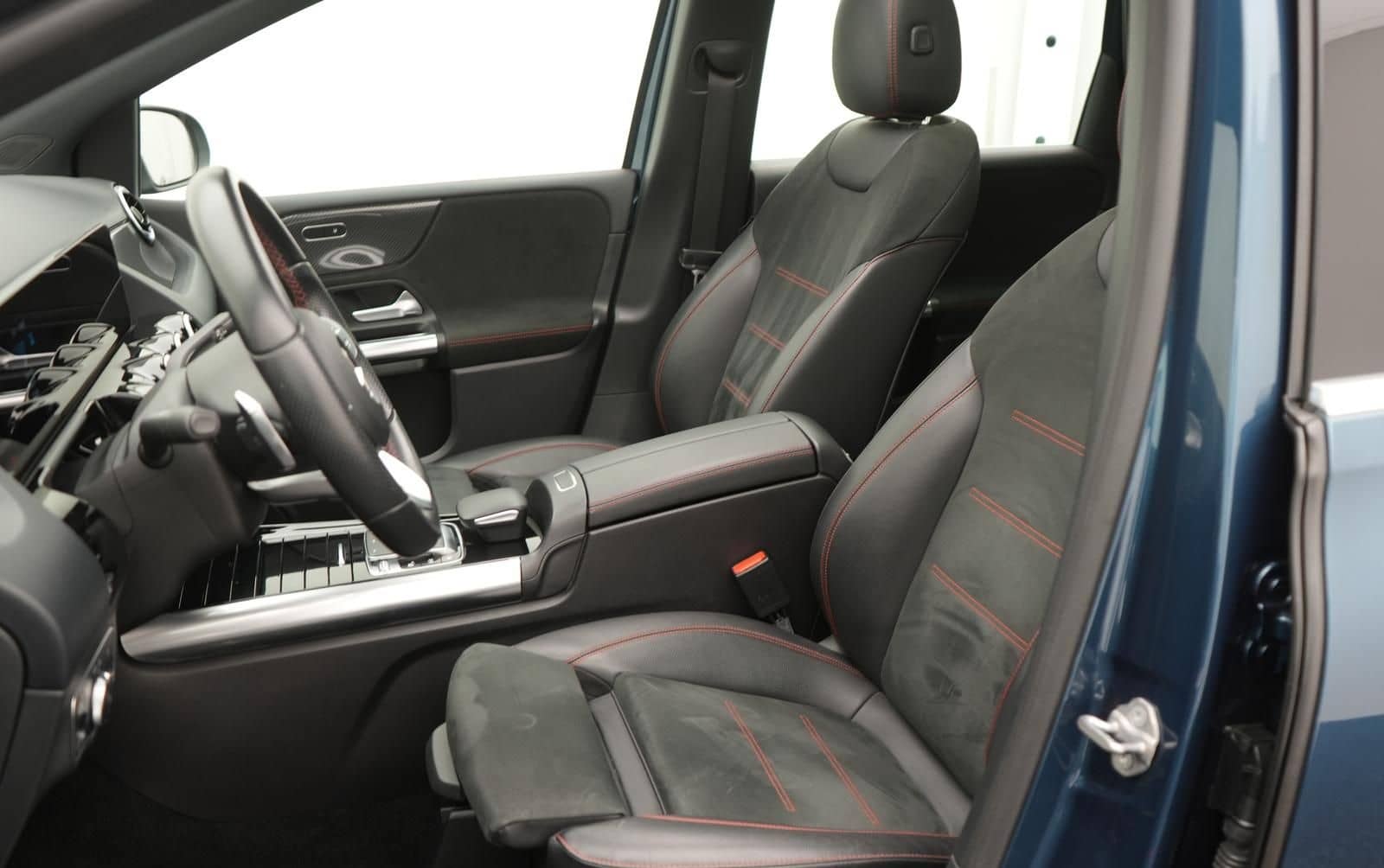 Mercedes-Benz B 200 AMG-Line,LED,PANO,AHK,APP,KAM,SHZ,NAV,TEMP foto 6