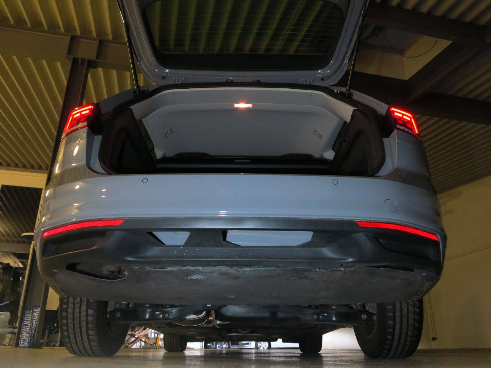 Volkswagen Passat Variant 2.0 TDI SCR DSG7 Navi DAB ACC foto 16