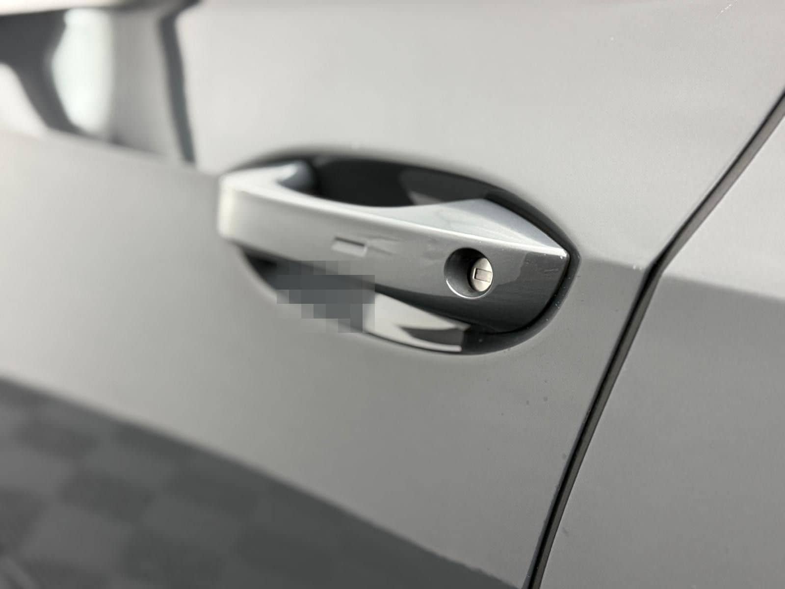 Volkswagen Golf Life 2,0 TDI STHZ Keyless ACC Navi LED  foto 14