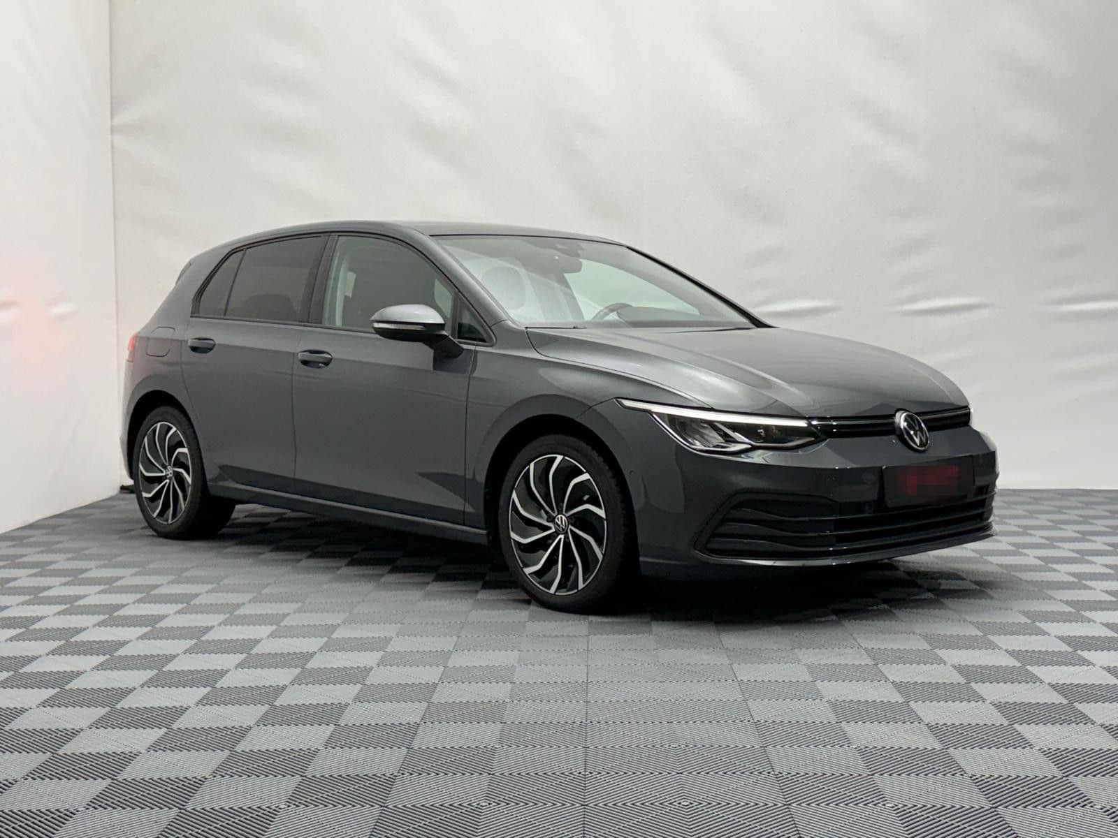 Volkswagen Golf Life 2,0 TDI STHZ Keyless ACC Navi LED  foto 3