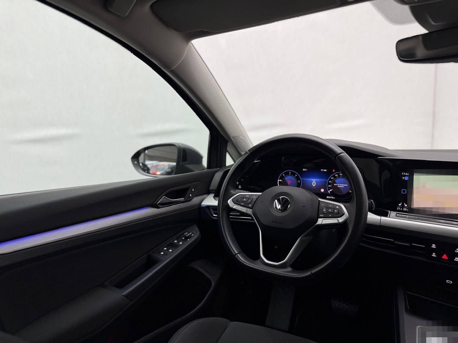 Volkswagen Golf Life 2,0 TDI STHZ Keyless ACC Navi LED  foto 22