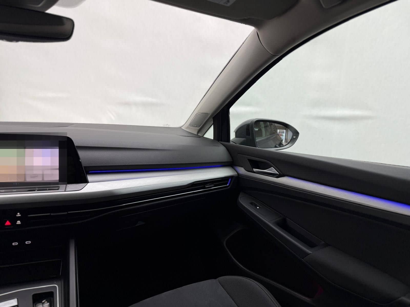 Volkswagen Golf Life 2,0 TDI STHZ Keyless ACC Navi LED  foto 24