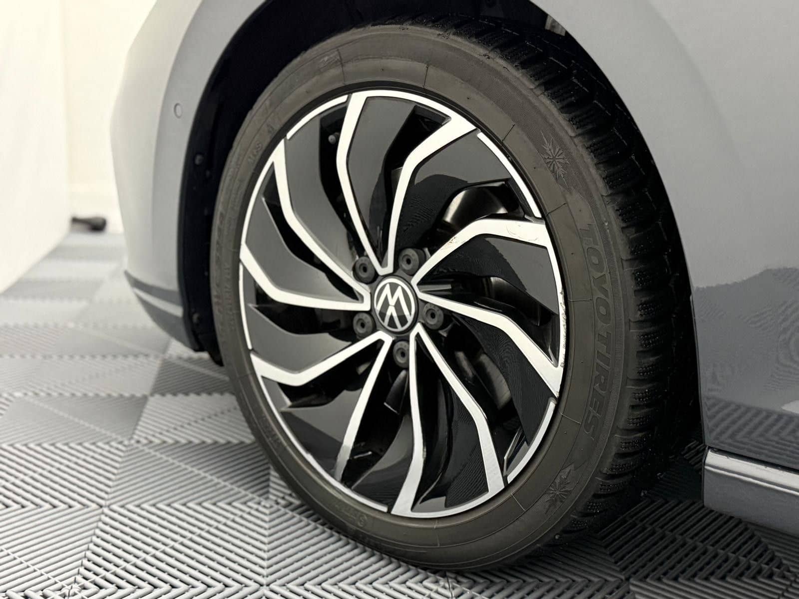 Volkswagen Golf Life 2,0 TDI STHZ Keyless ACC Navi LED  foto 6