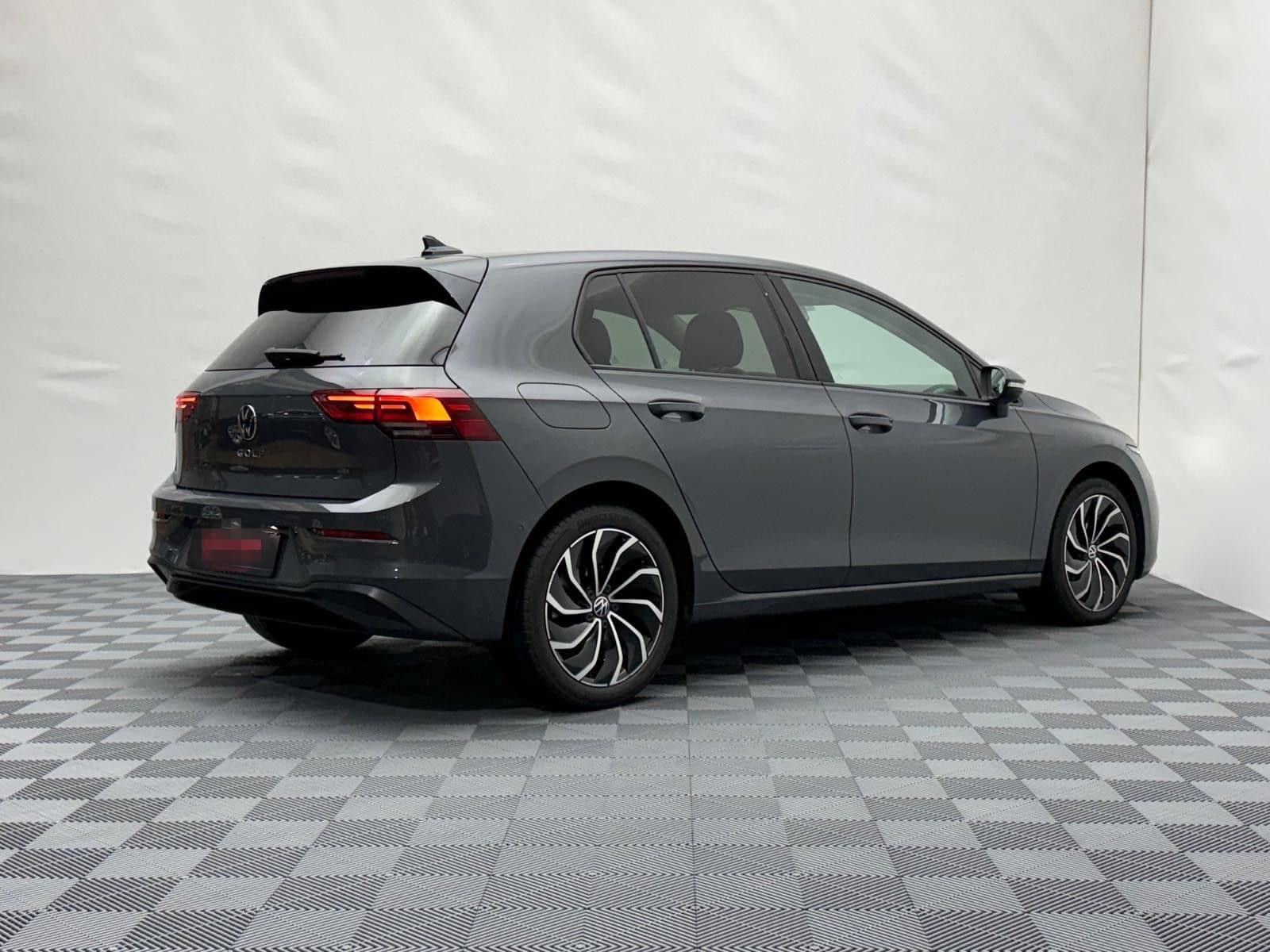 Volkswagen Golf Life 2,0 TDI STHZ Keyless ACC Navi LED  foto 8