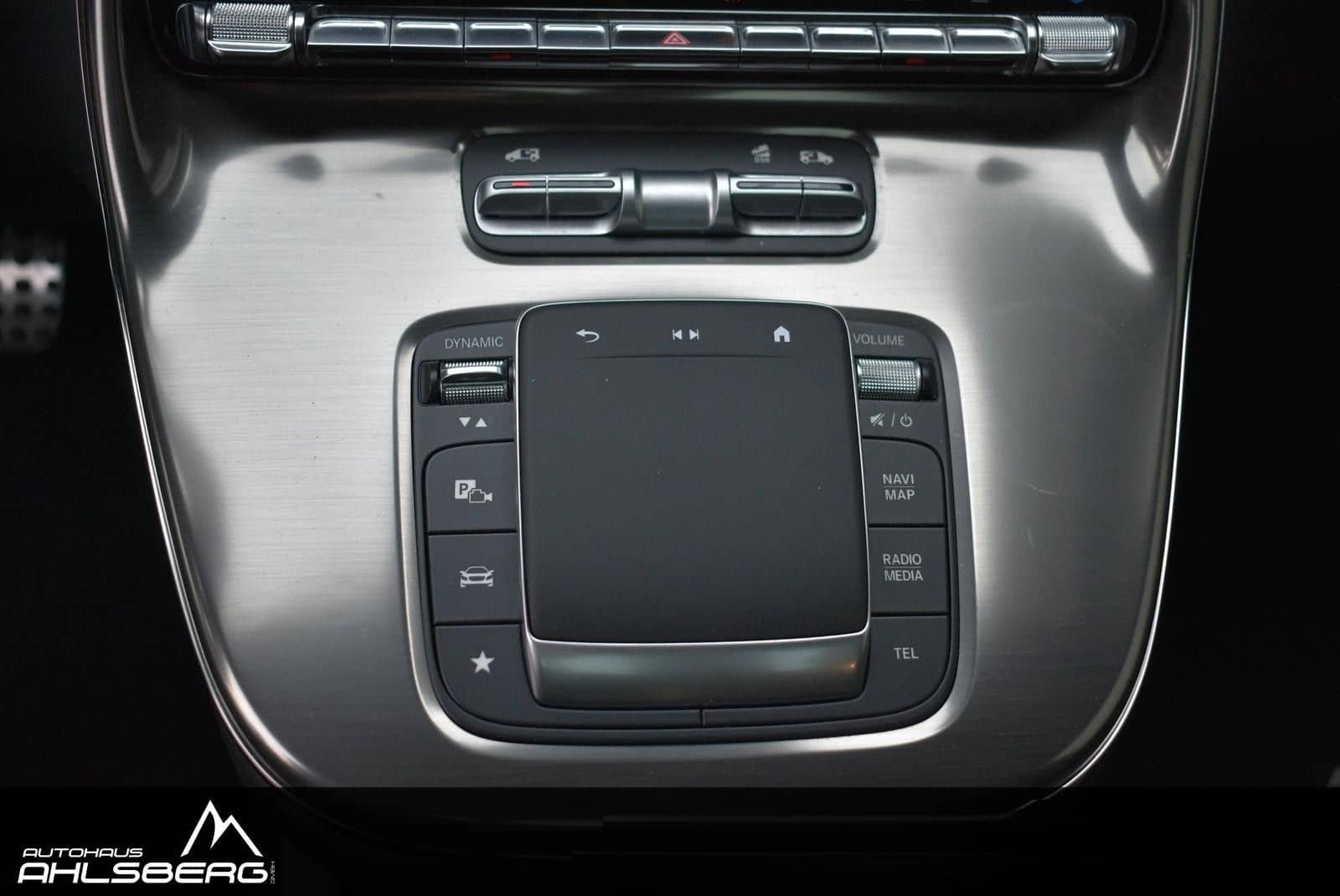 Mercedes-Benz V 300 d 4M EXCLUSIVE AMG DIST/360°/PANO/STAND/AI foto 12