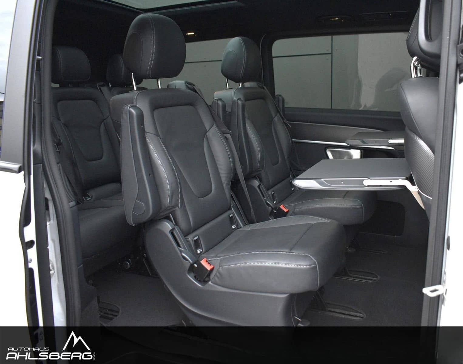 Mercedes-Benz V 300 d 4M EXCLUSIVE AMG DIST/360°/PANO/STAND/AI foto 18