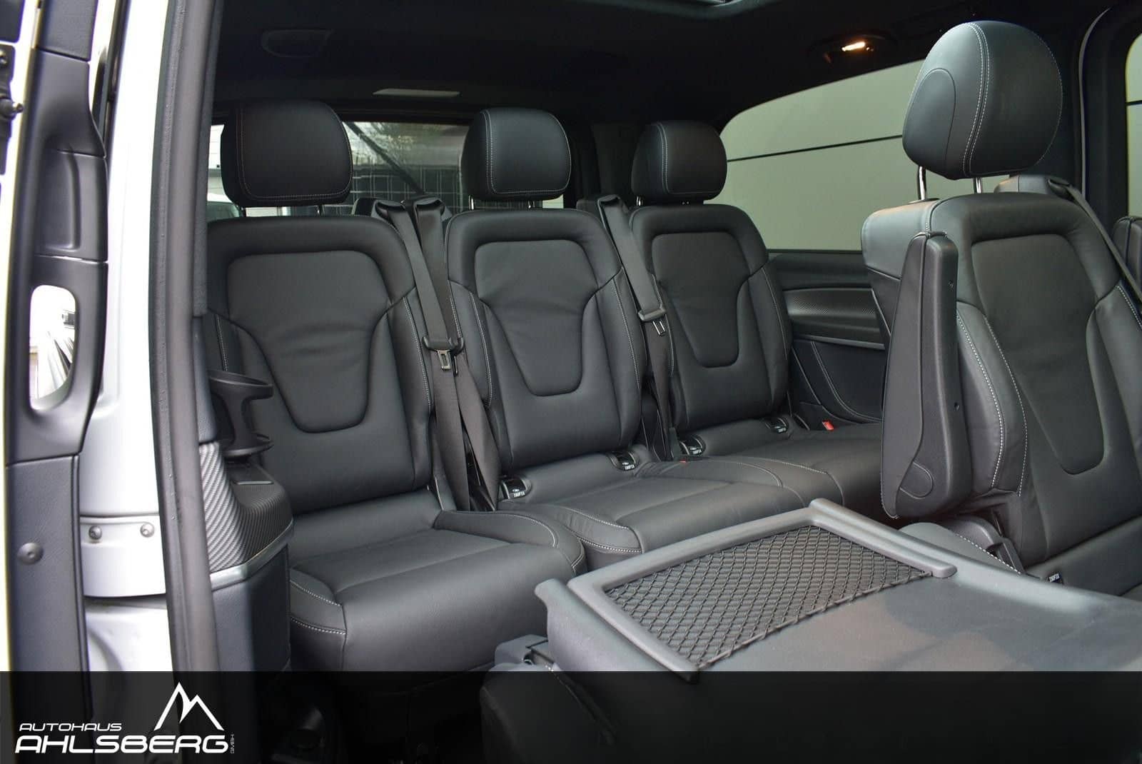 Mercedes-Benz V 300 d 4M EXCLUSIVE AMG DIST/360°/PANO/STAND/AI foto 20