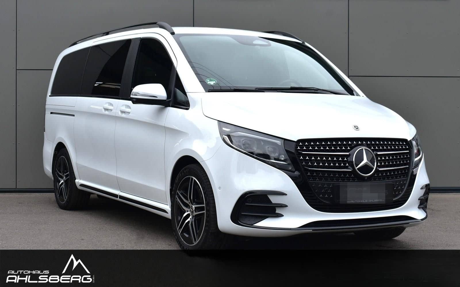 Mercedes-Benz V 300 d 4M EXCLUSIVE AMG DIST/360°/PANO/STAND/AI foto 3
