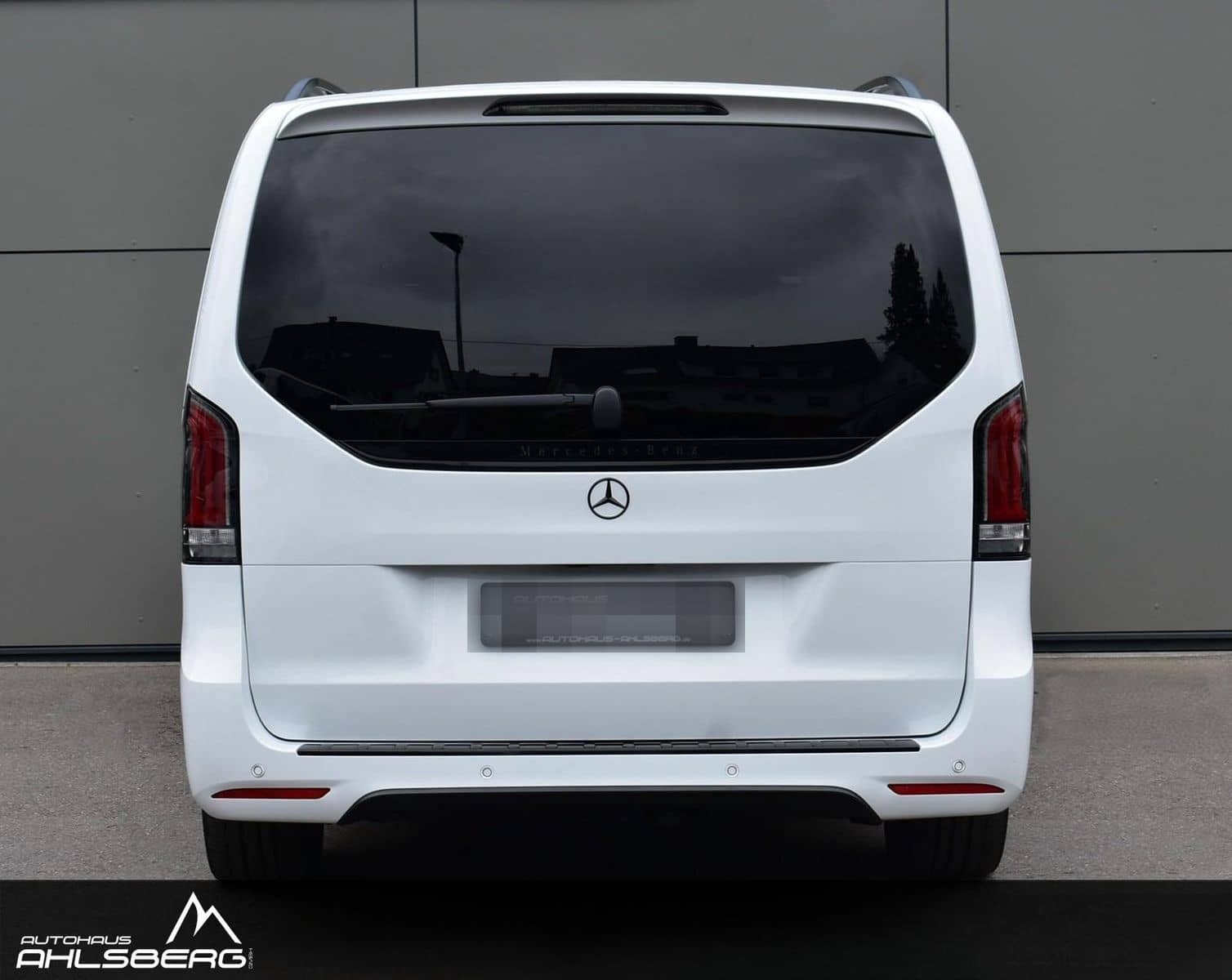 Mercedes-Benz V 300 d 4M EXCLUSIVE AMG DIST/360°/PANO/STAND/AI foto 6