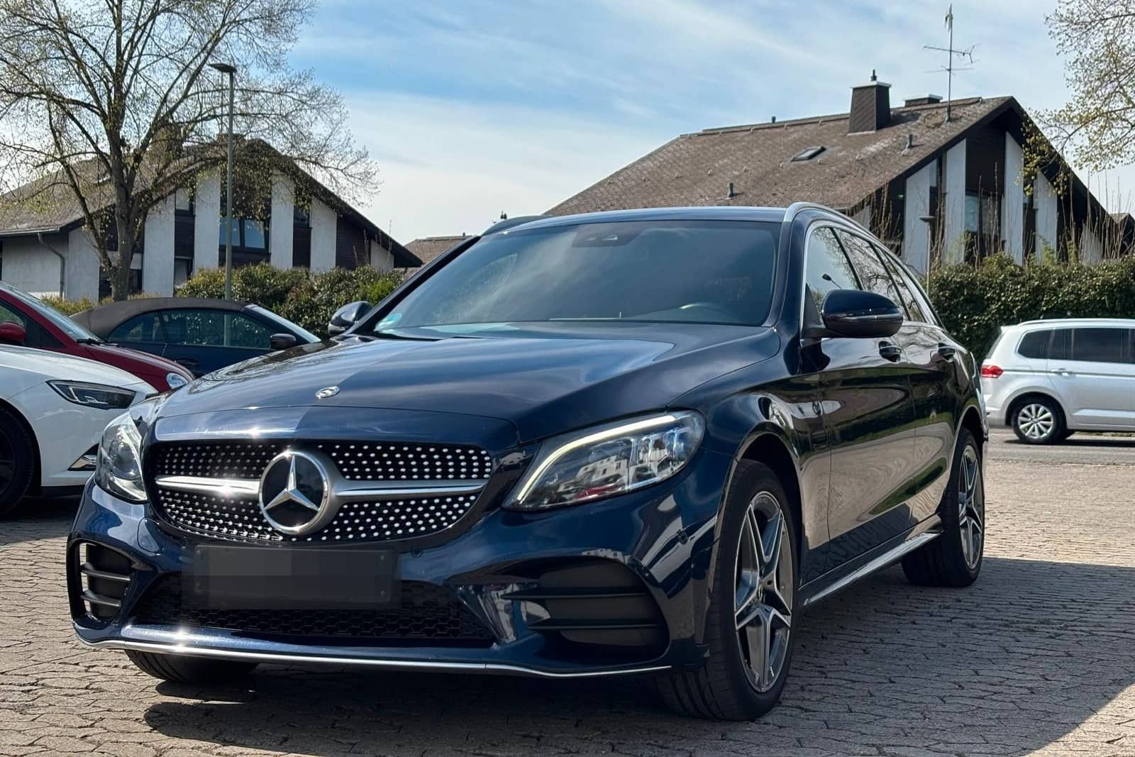 Mercedes-Benz AMG Line | Standheizung | LED | Navi | CarPlay foto 2