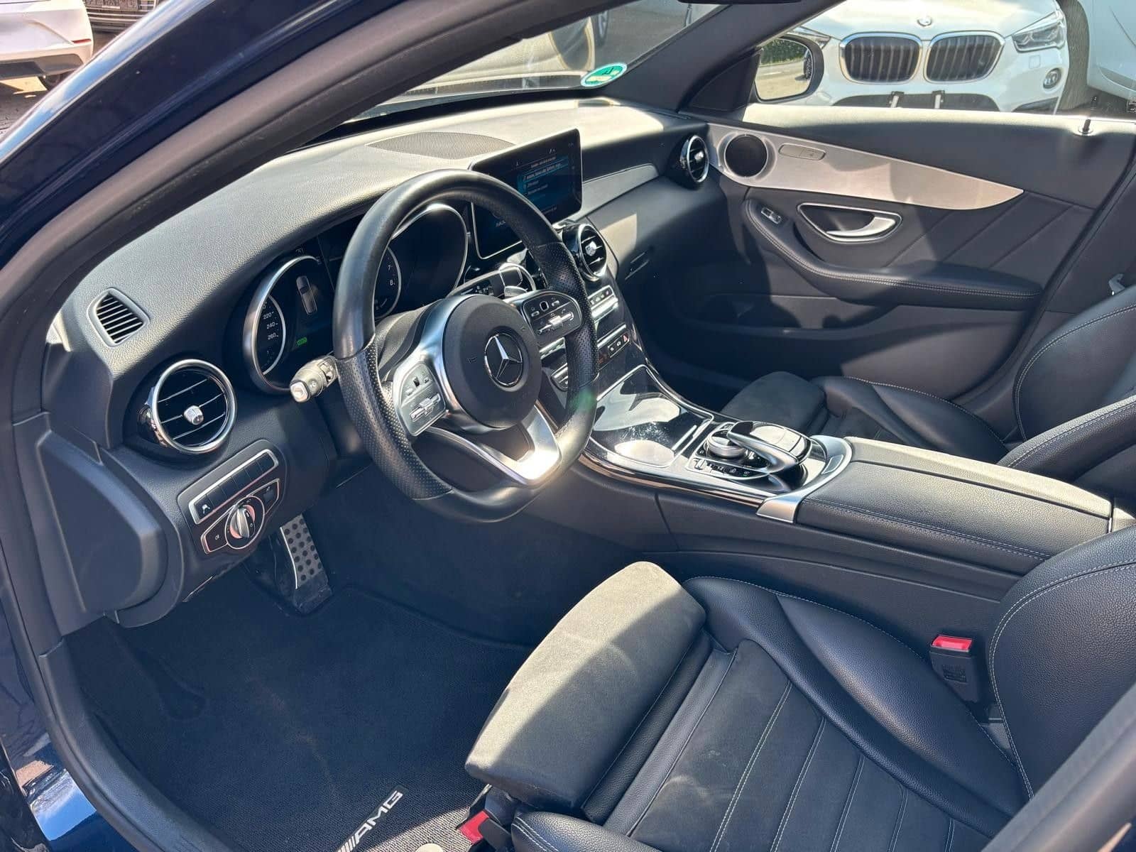 Mercedes-Benz AMG Line | Standheizung | LED | Navi | CarPlay foto 11