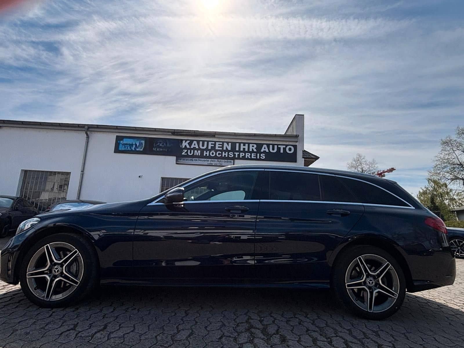 Mercedes-Benz AMG Line | Standheizung | LED | Navi | CarPlay foto 6