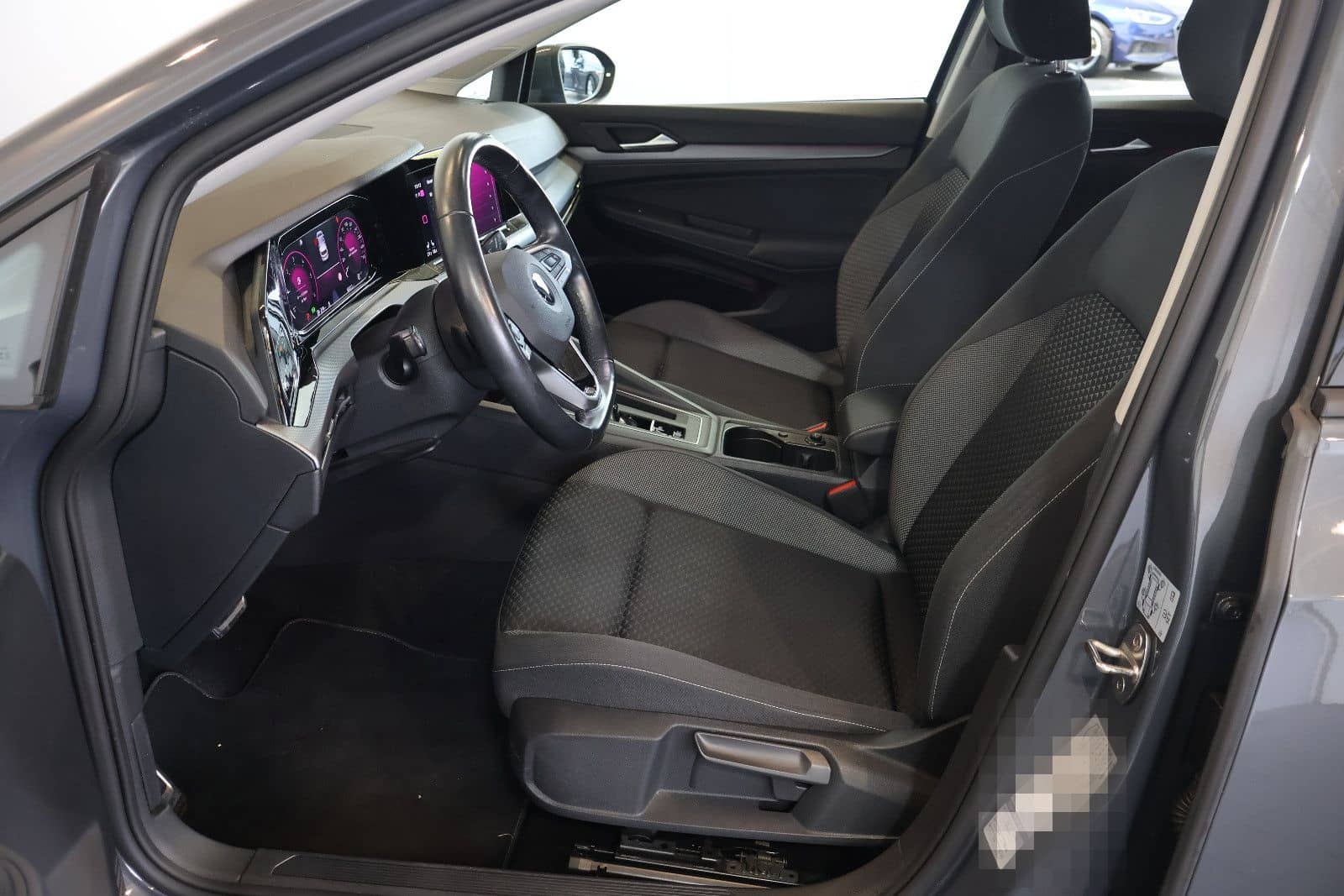 Volkswagen Golf VIII 2.0 TDI Active AID+ACC+KAM+LED+AHK foto 12