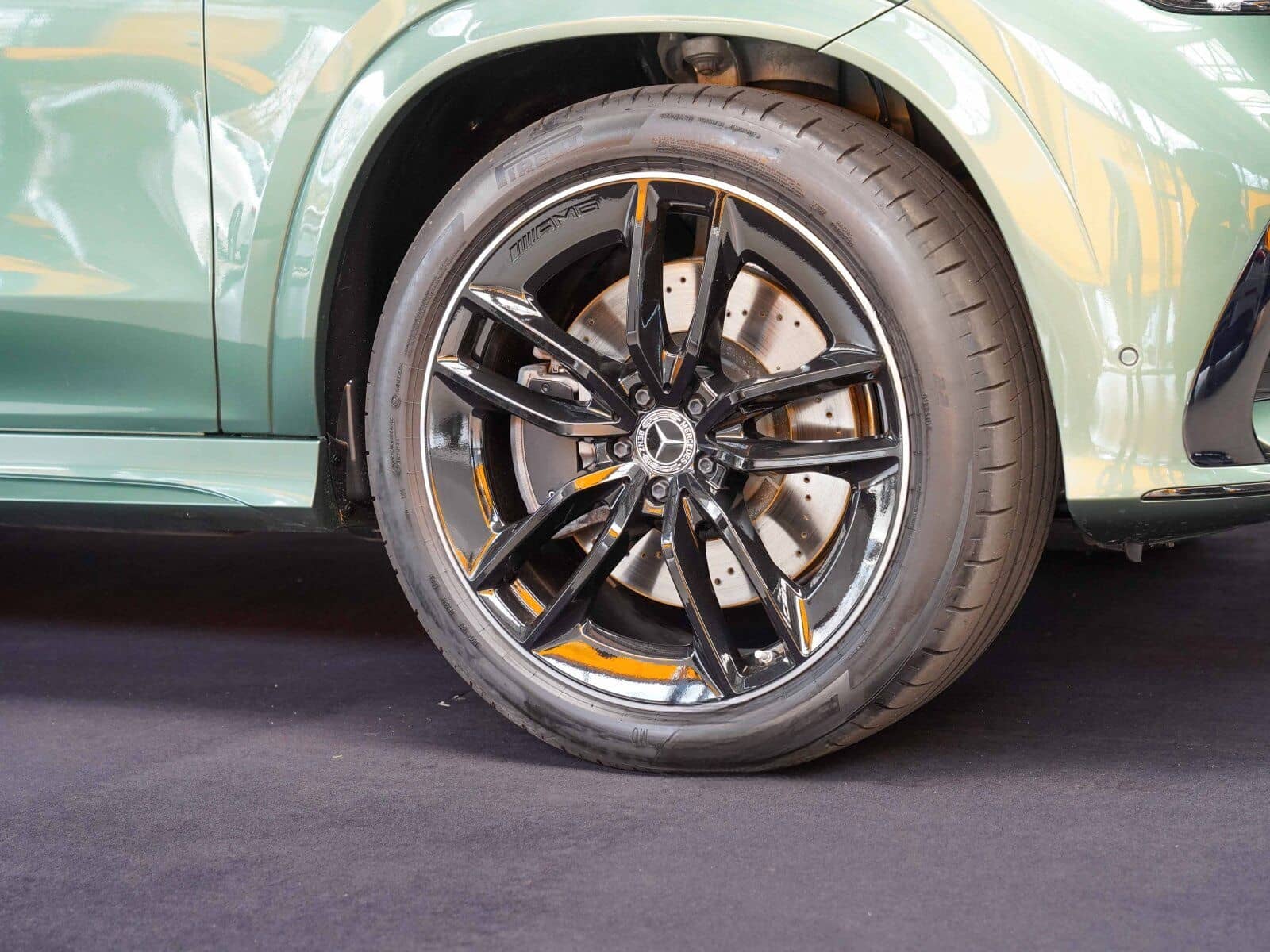 Mercedes-Benz GLE 350 de 4M AMG Line Night Ireland mid green foto 2