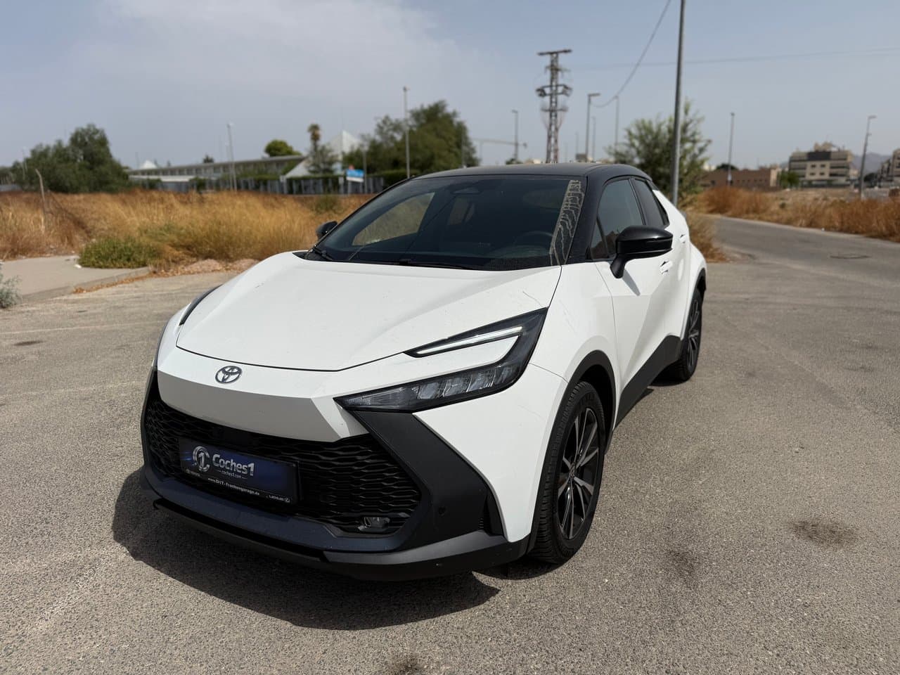 Toyota C-HR blanco importado desde Alemania y entregado en España