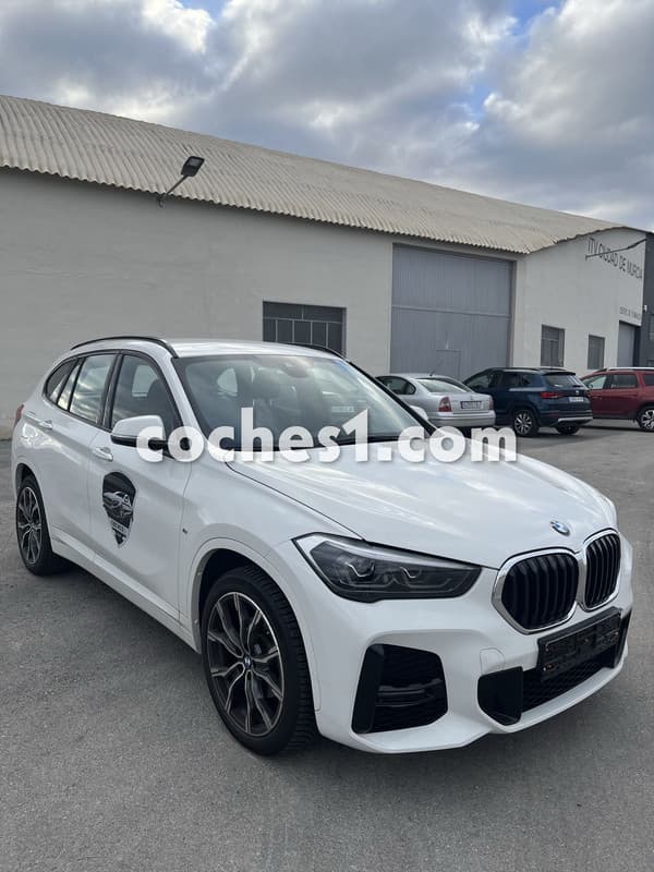 BMW X1 2020 interior - salpicadero y pantalla iDrive