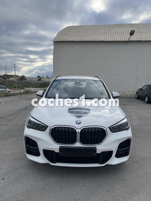 BMW X1 2020 - maletero y espacio interior