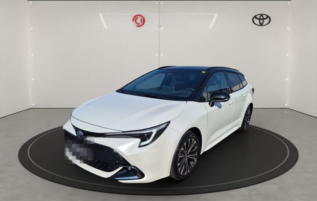 Toyota Corolla TS Black & White 2025
