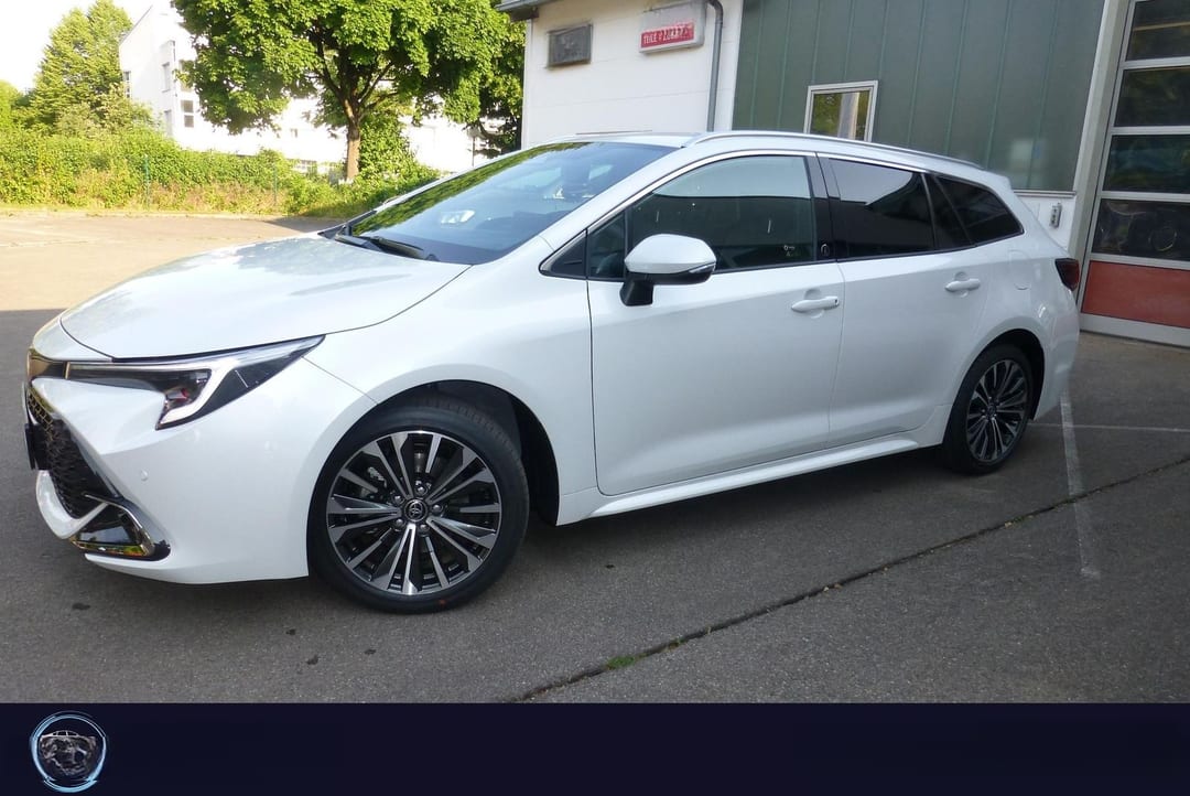 Toyota Corolla Touring Sports Hybrid Team D 2023