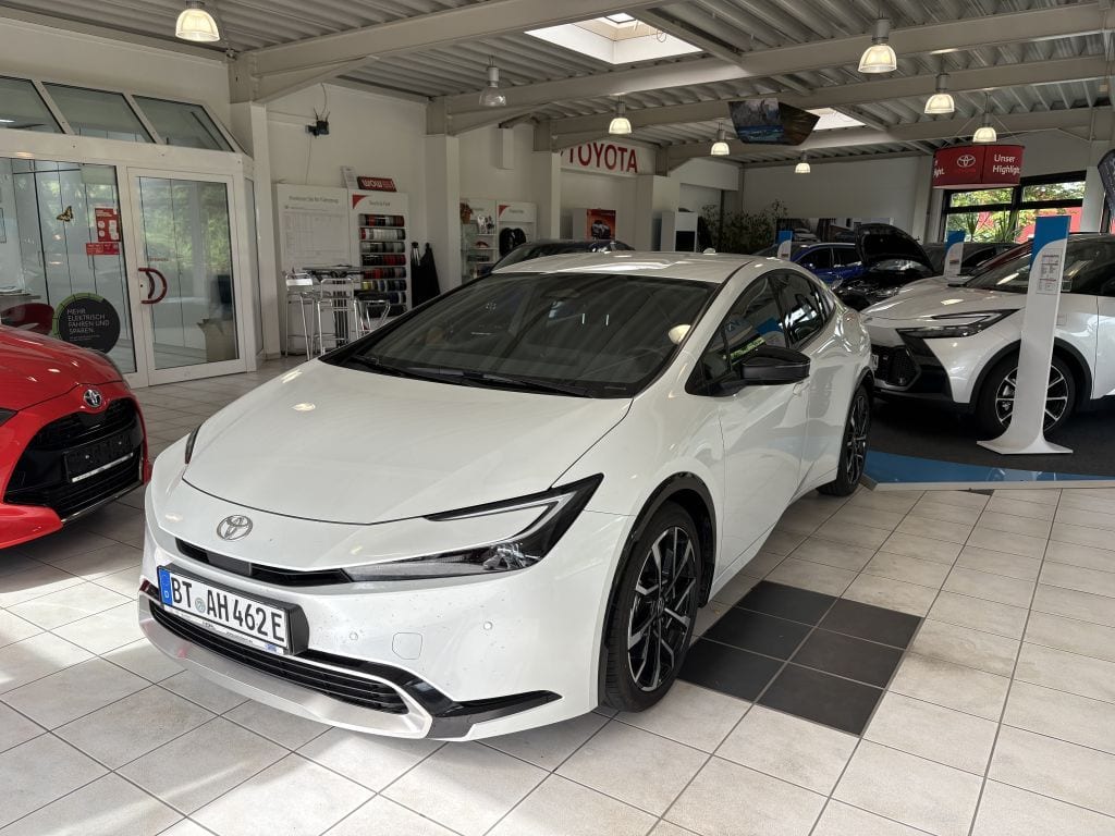 Toyota Prius Plug-in Hybrid Executive 2024
