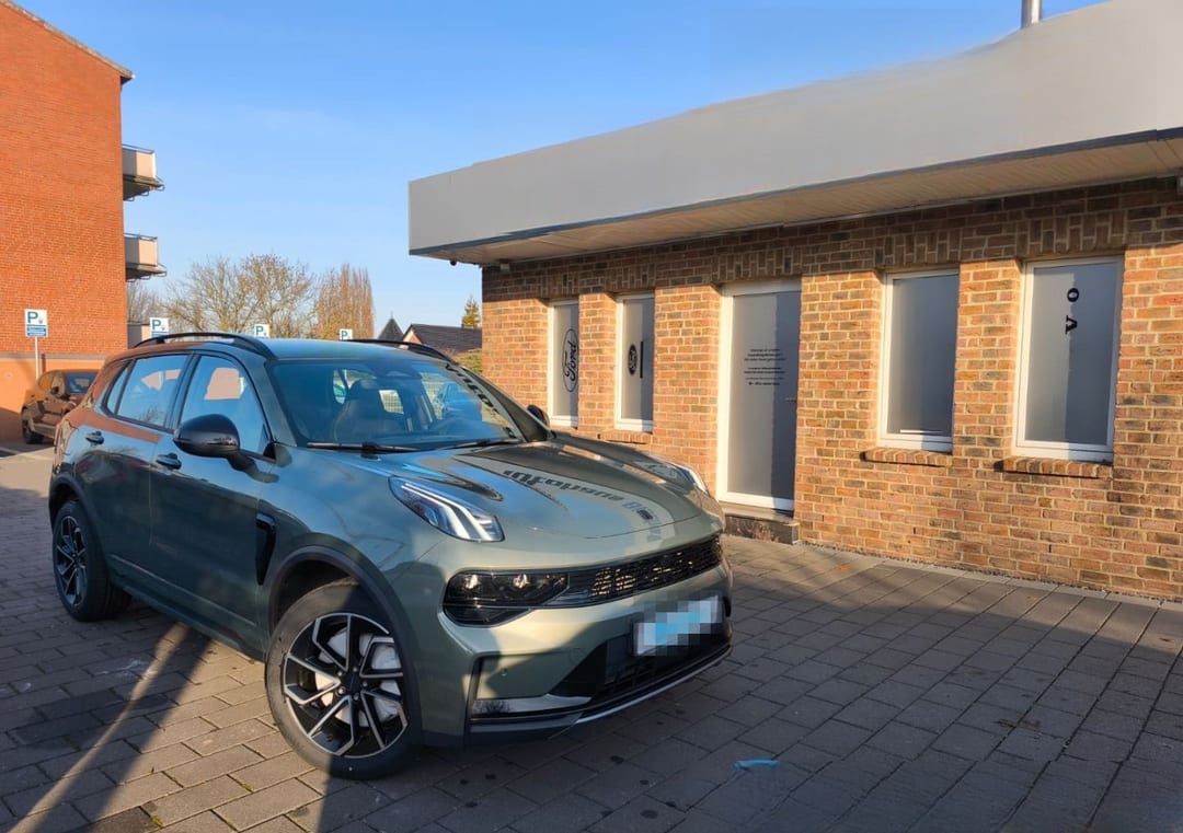 Lynk&Co 01 Core 1.5 TD PHEV 206