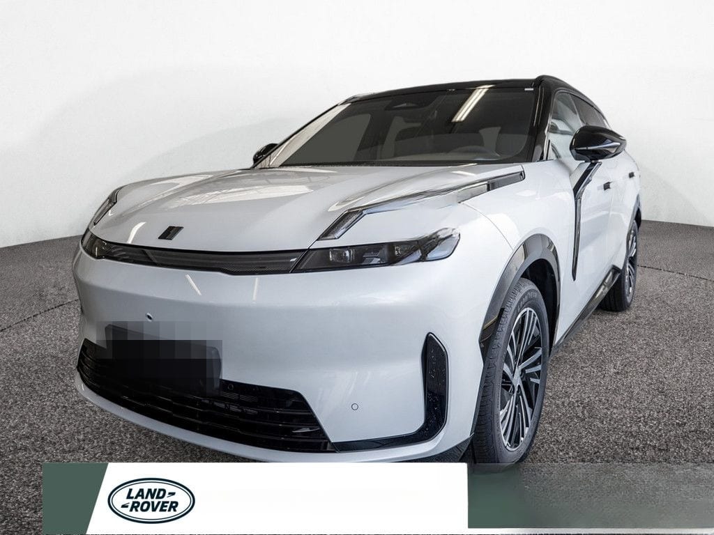 Lynk&Co 08 Core