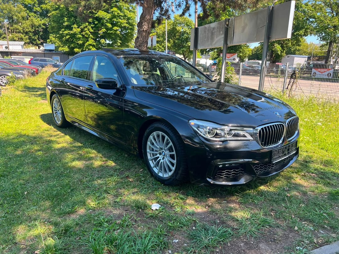 BMW 750i xDrive 2018