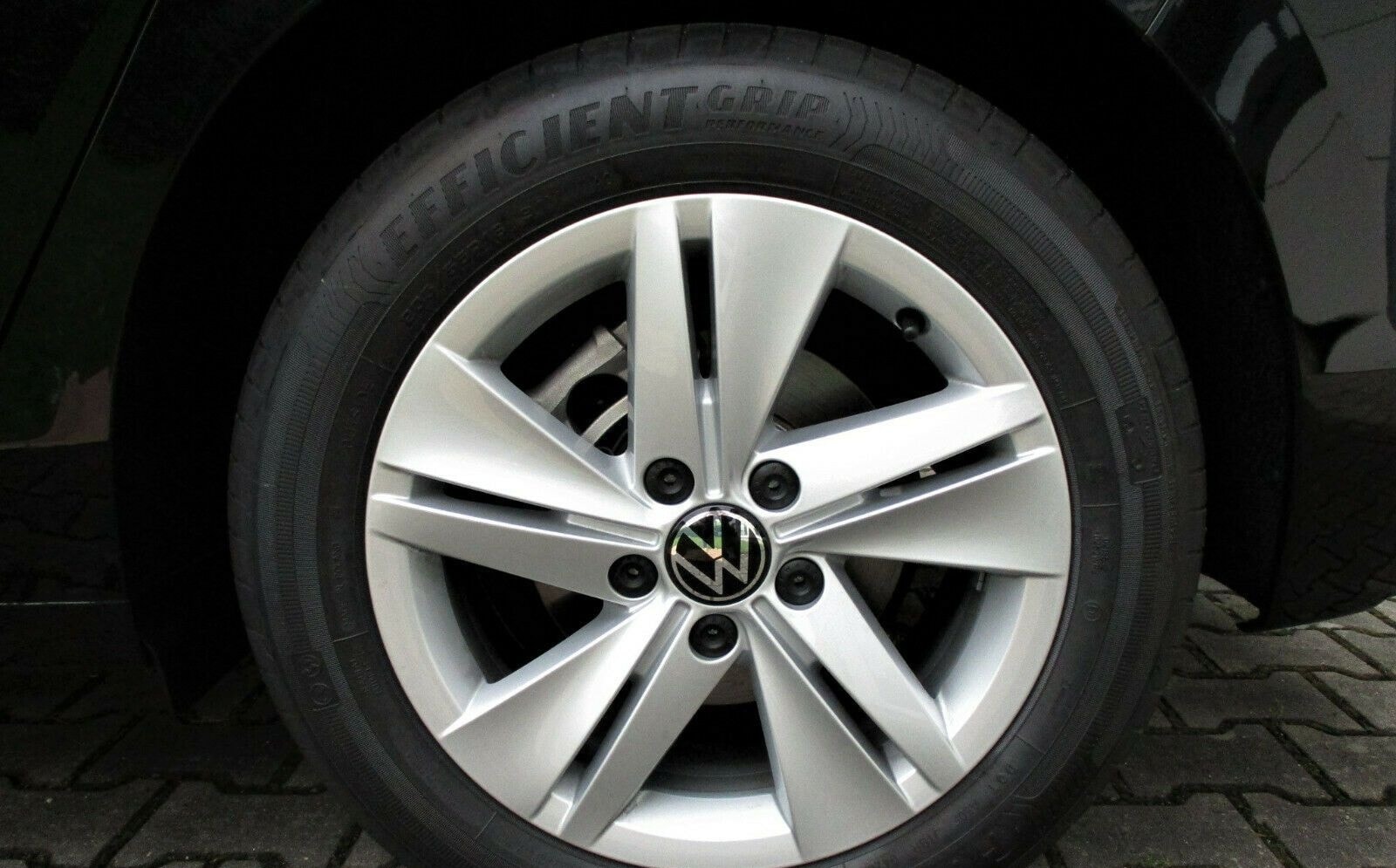 Volkswagen Golf VIII 1.5 TSI Life Navi / PDC foto 14