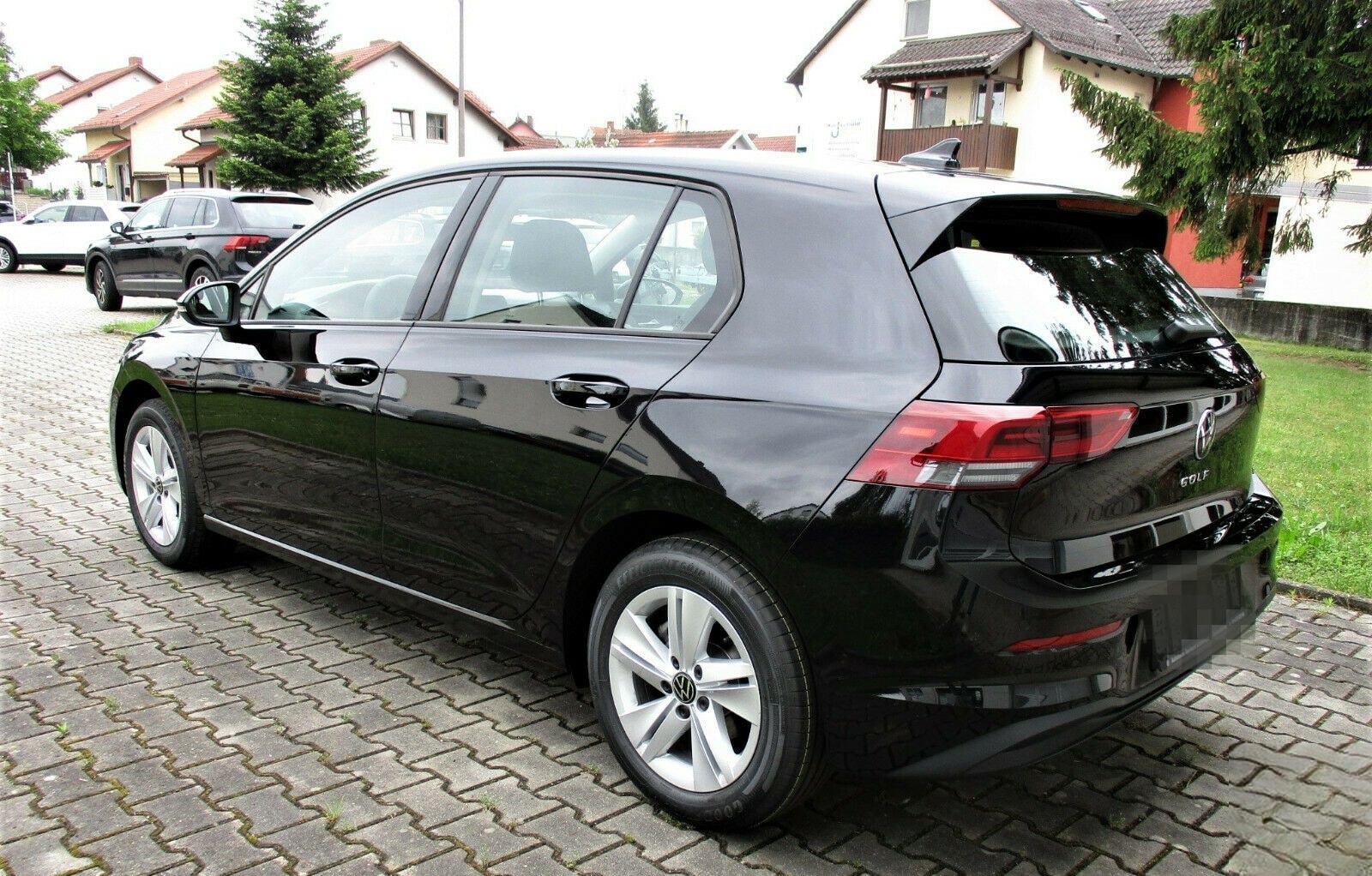 Volkswagen Golf VIII 1.5 TSI Life Navi / PDC foto 3