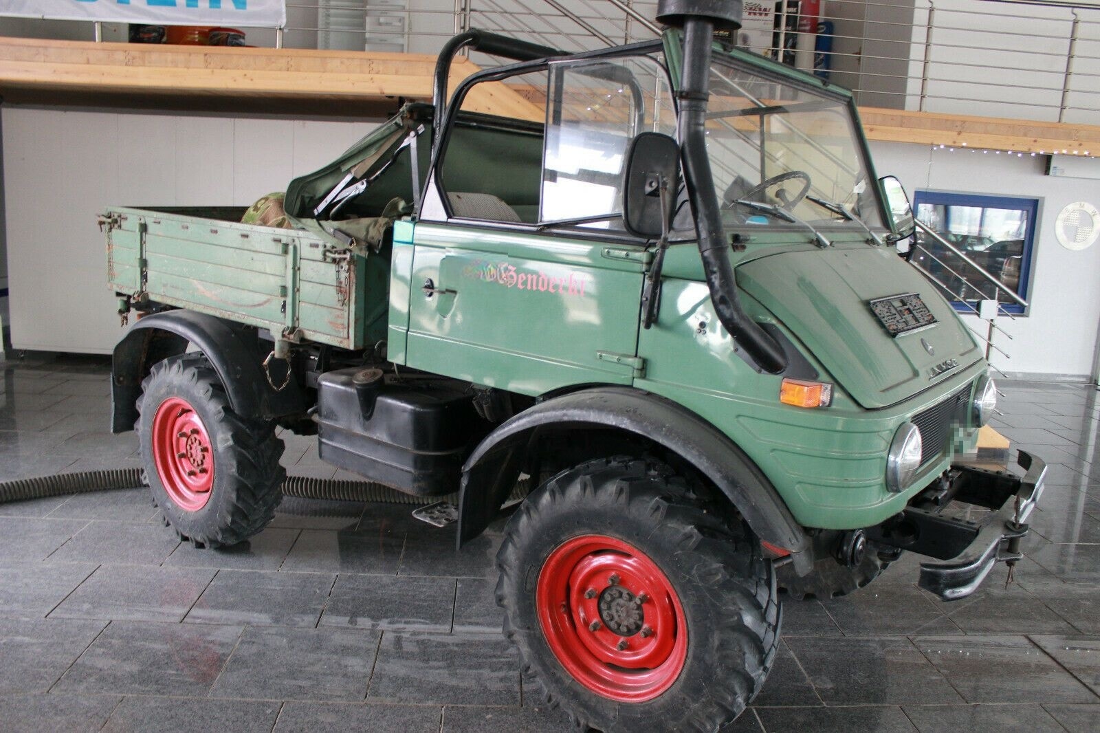 Mercedes-Benz Unimog 421 Cabrio foto 14