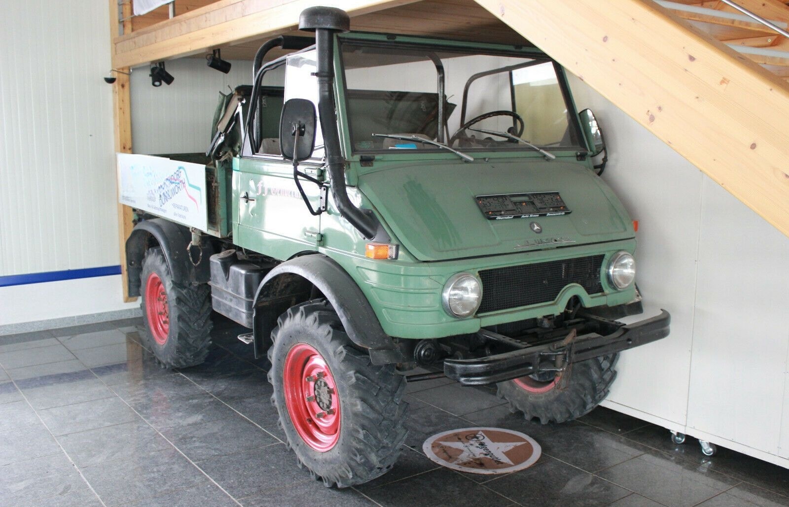 Mercedes-Benz Unimog 421 Cabrio foto 21