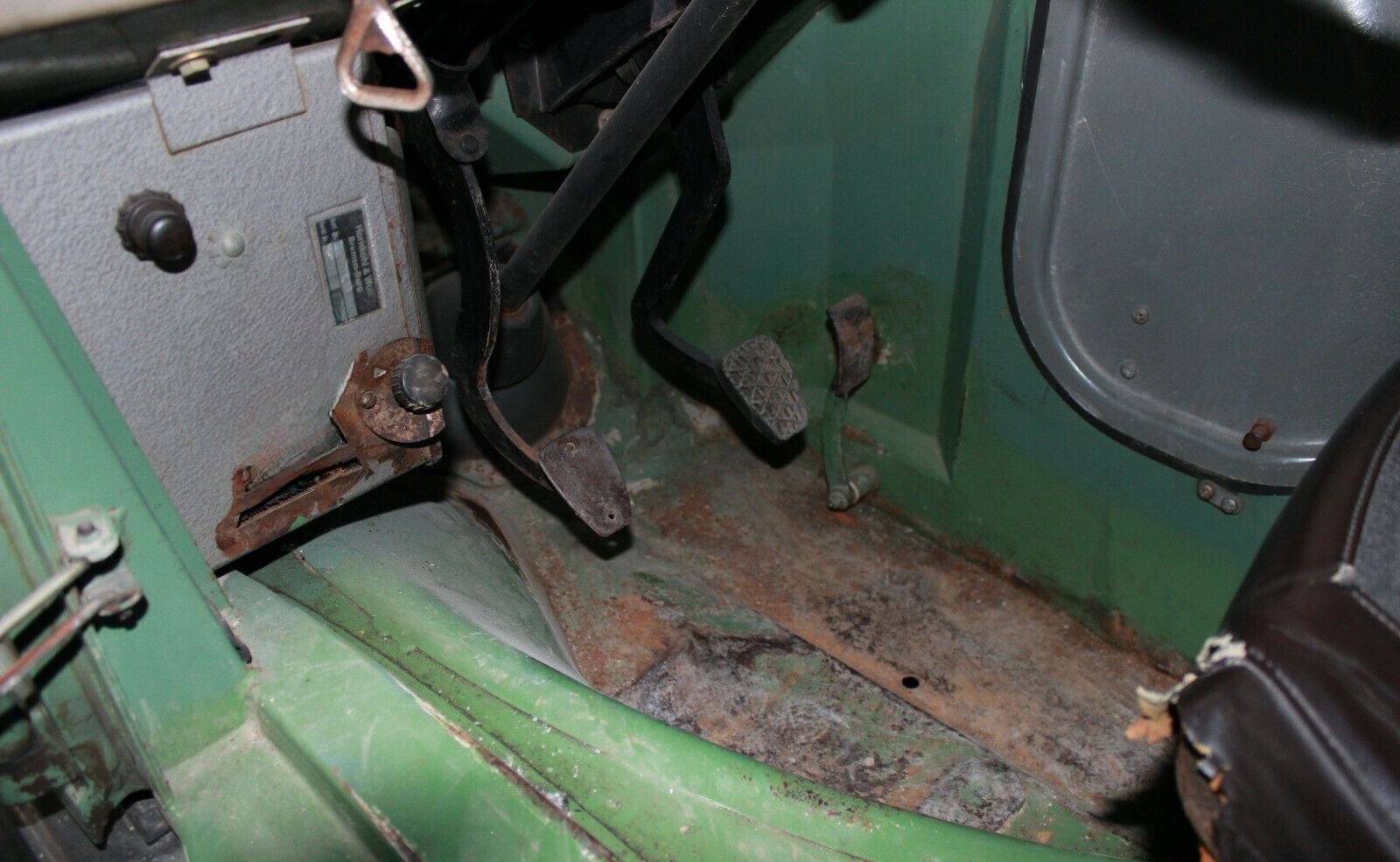 Mercedes-Benz Unimog 421 Cabrio foto 7