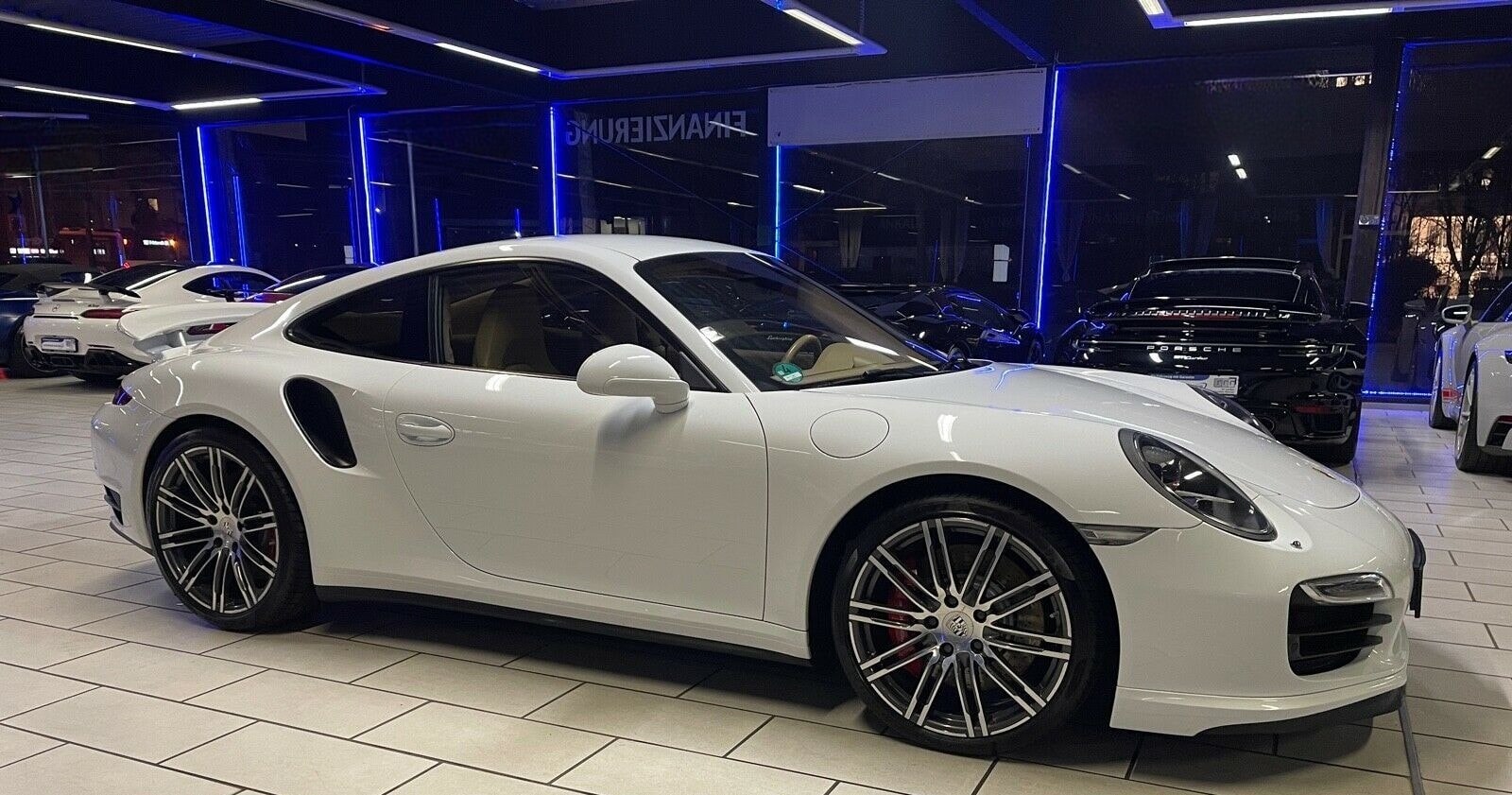 Porsche 911 Turbo 1H DE-AUTO BURMESTER CHRONO 18WEGE CAM foto 4