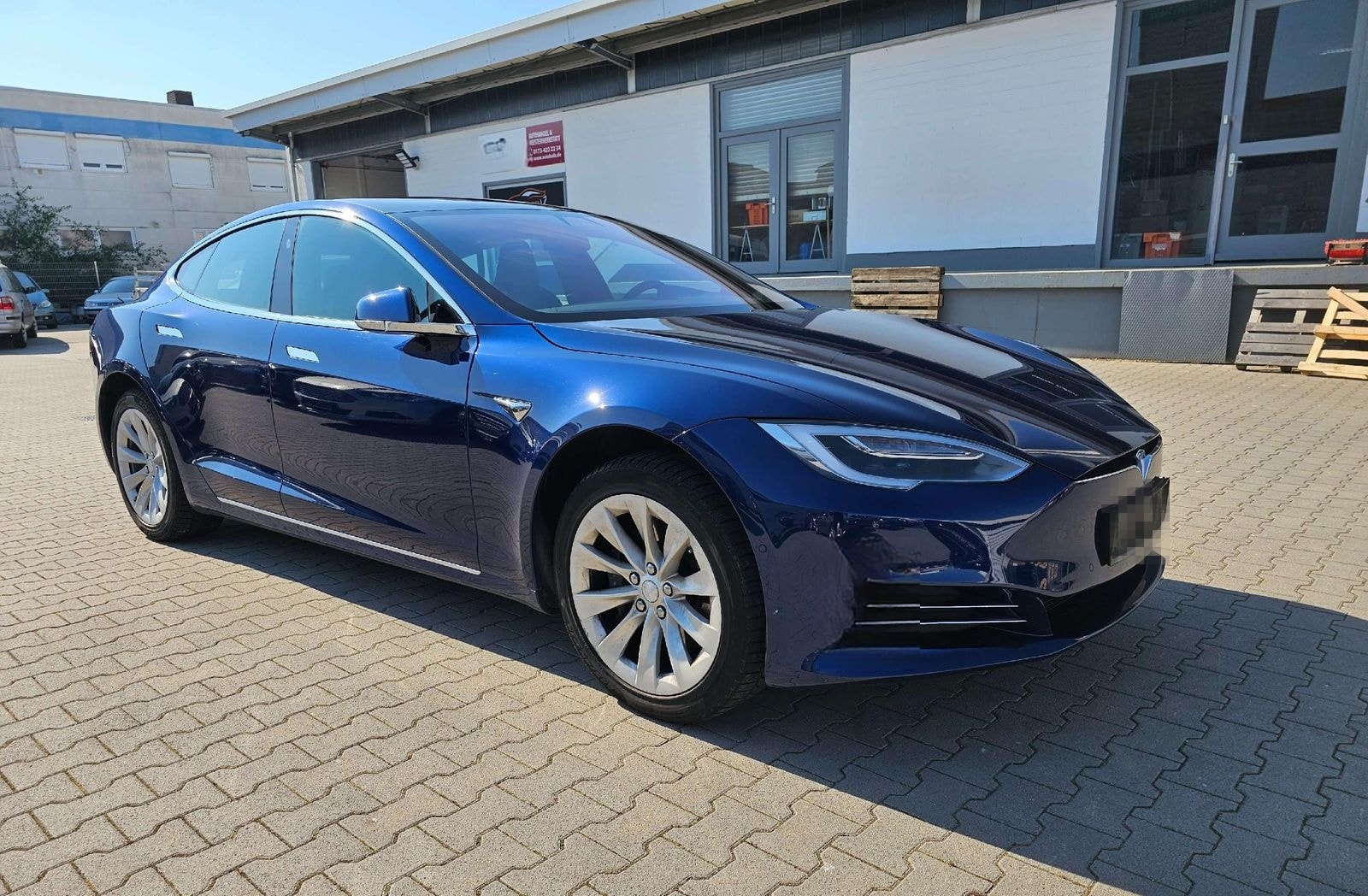 Tesla Model S 75 foto 1
