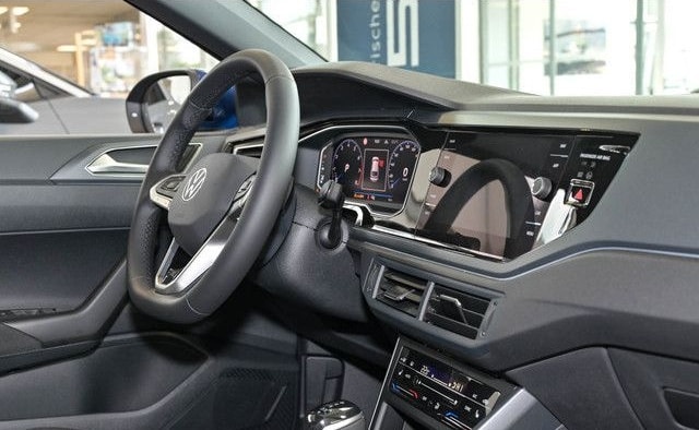 Volkswagen Taigo R-Line 1.0 TSI DSG IQ Navi DC DAB foto 10